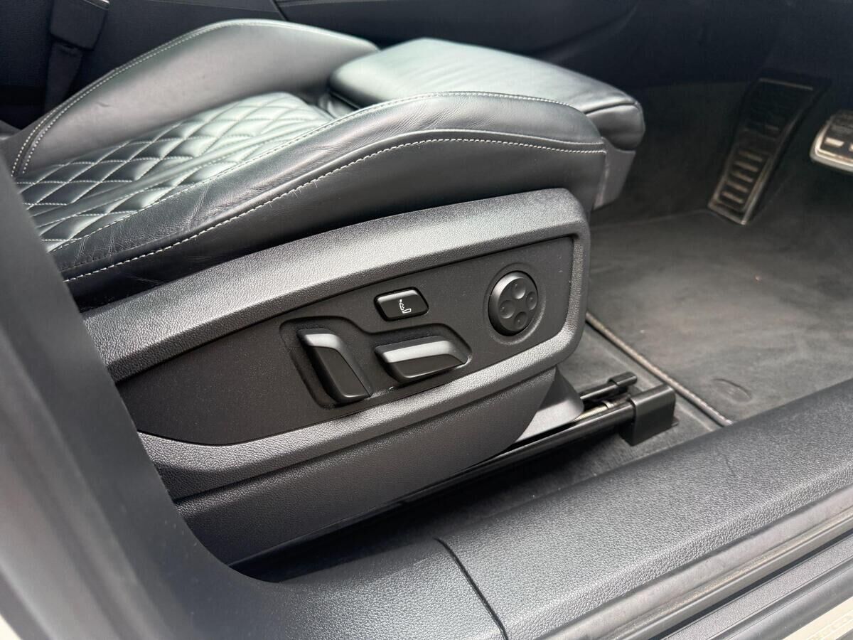 Audi SQ5 SQ5 Gallery Image