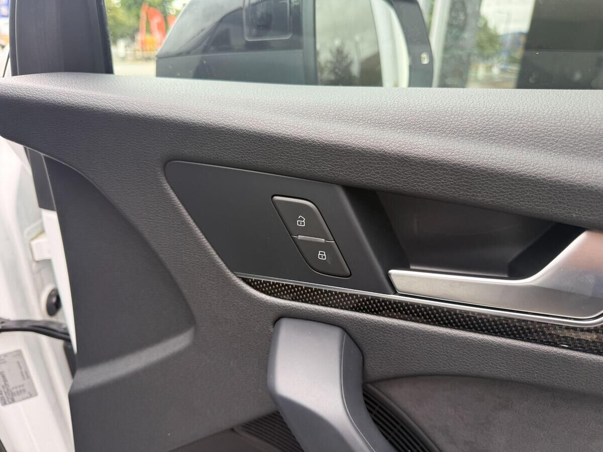 Audi SQ5 SQ5 Gallery Image