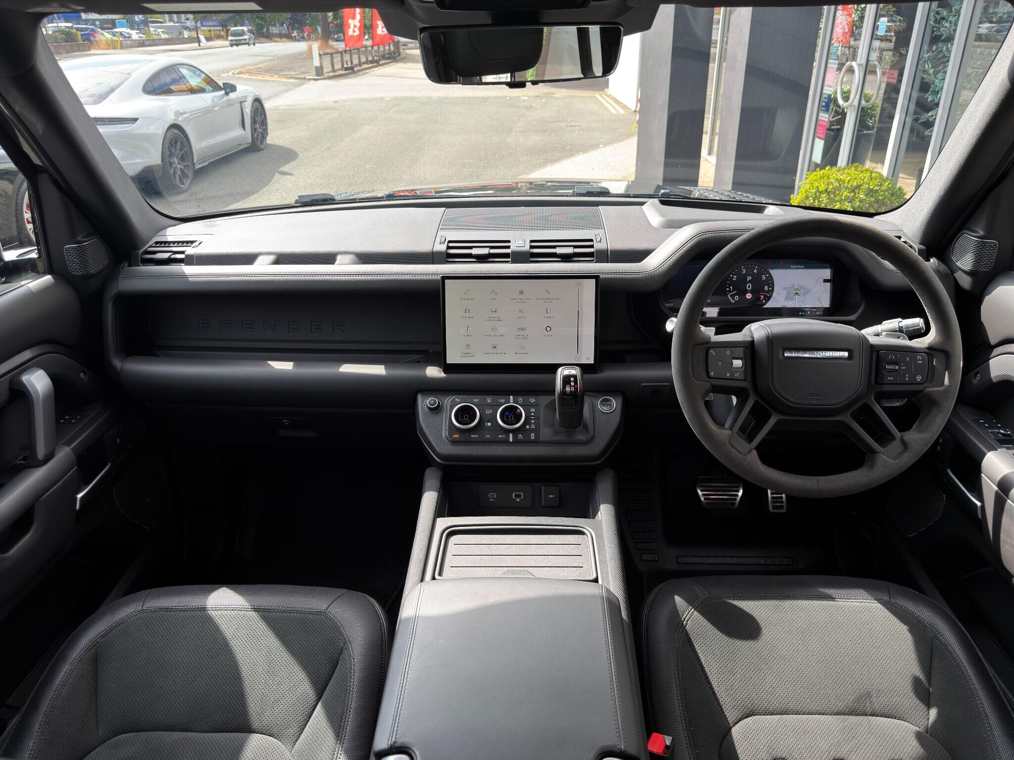 Land Rover Defender 110 Defender 110 Gallery Image