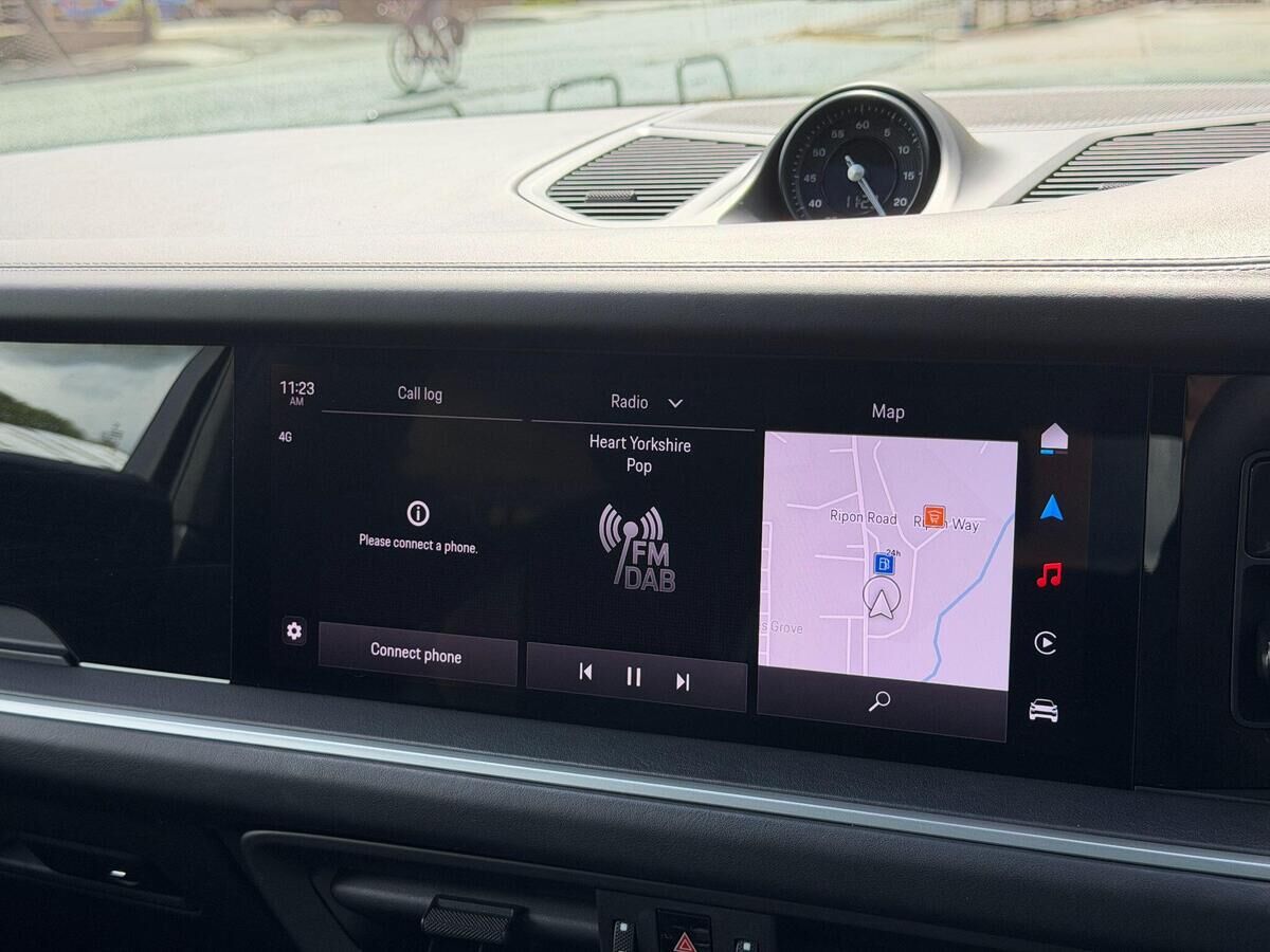 Porsche Cayenne Cayenne Gallery Image