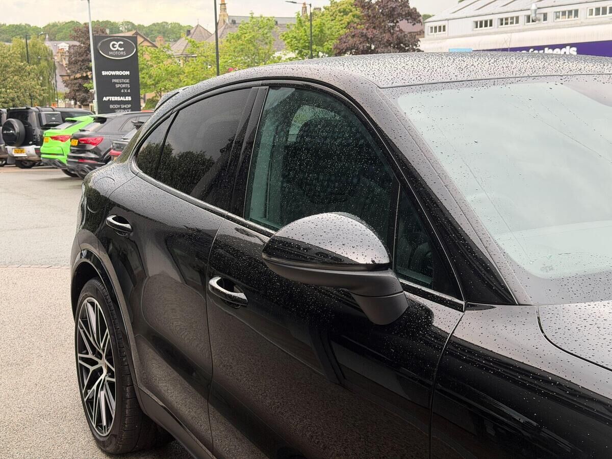 Porsche Cayenne Cayenne Gallery Image