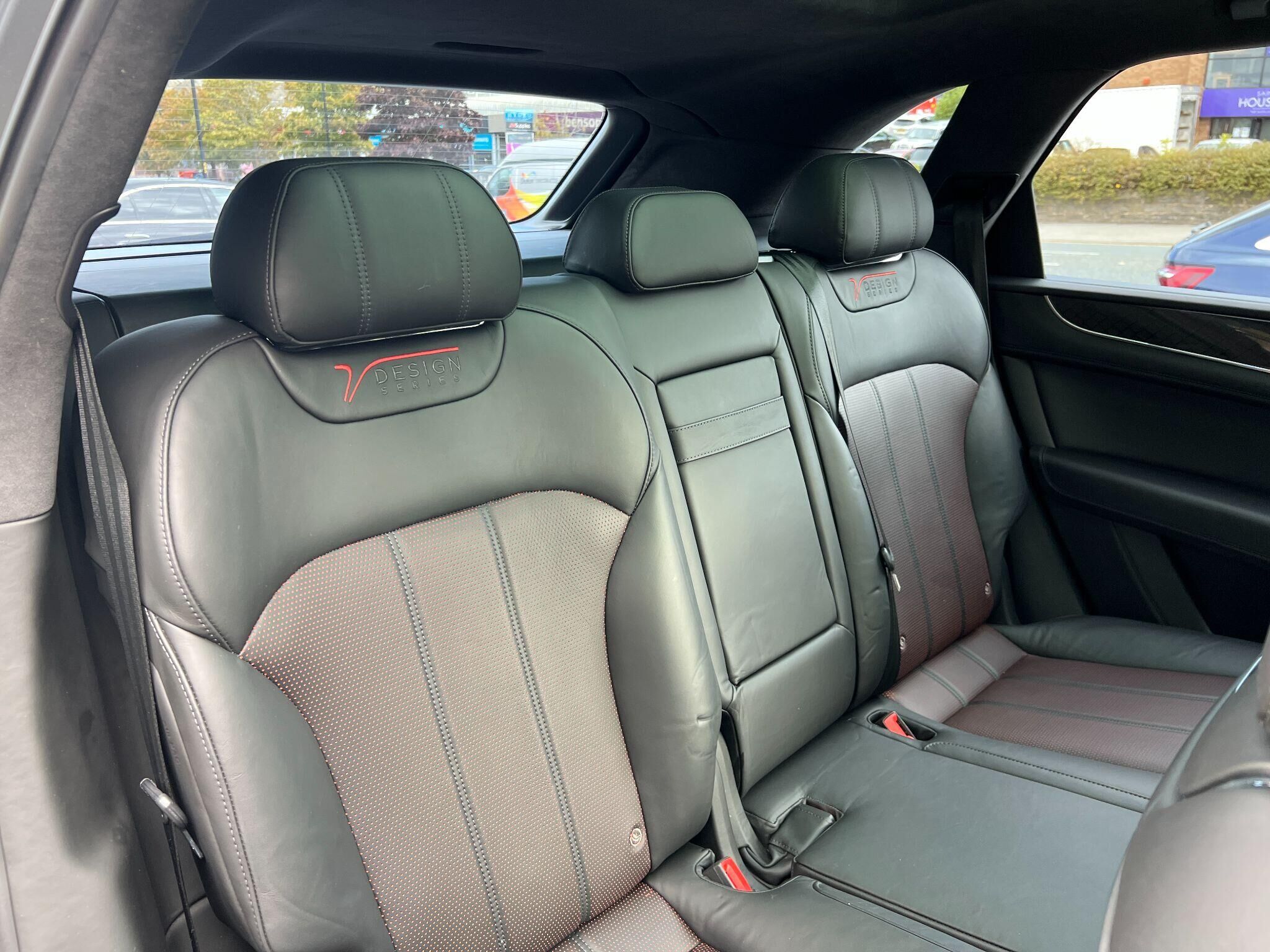 Bentley Bentayga Bentayga Gallery Image