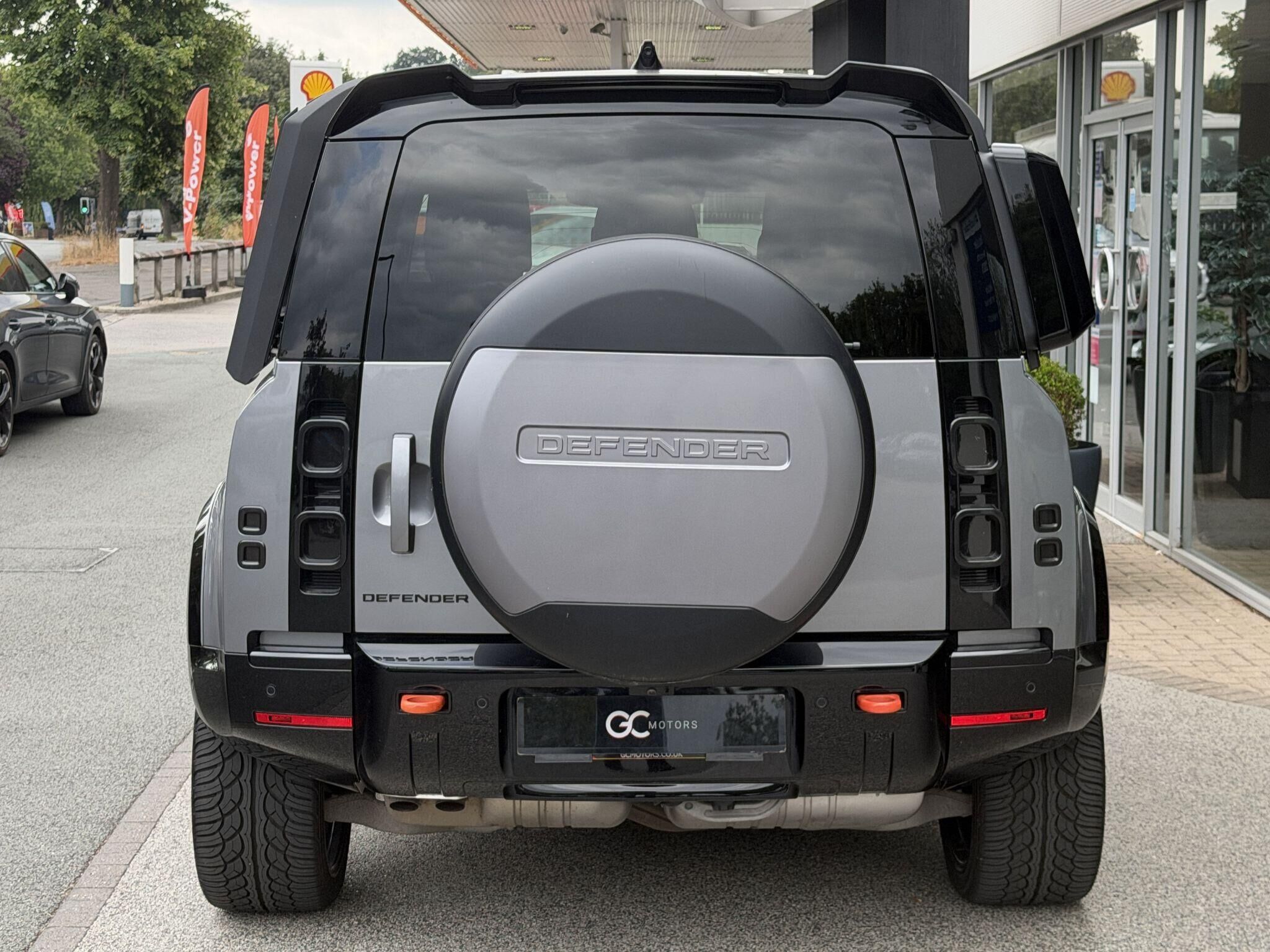 Land Rover Defender 90 Defender 90 Gallery Image