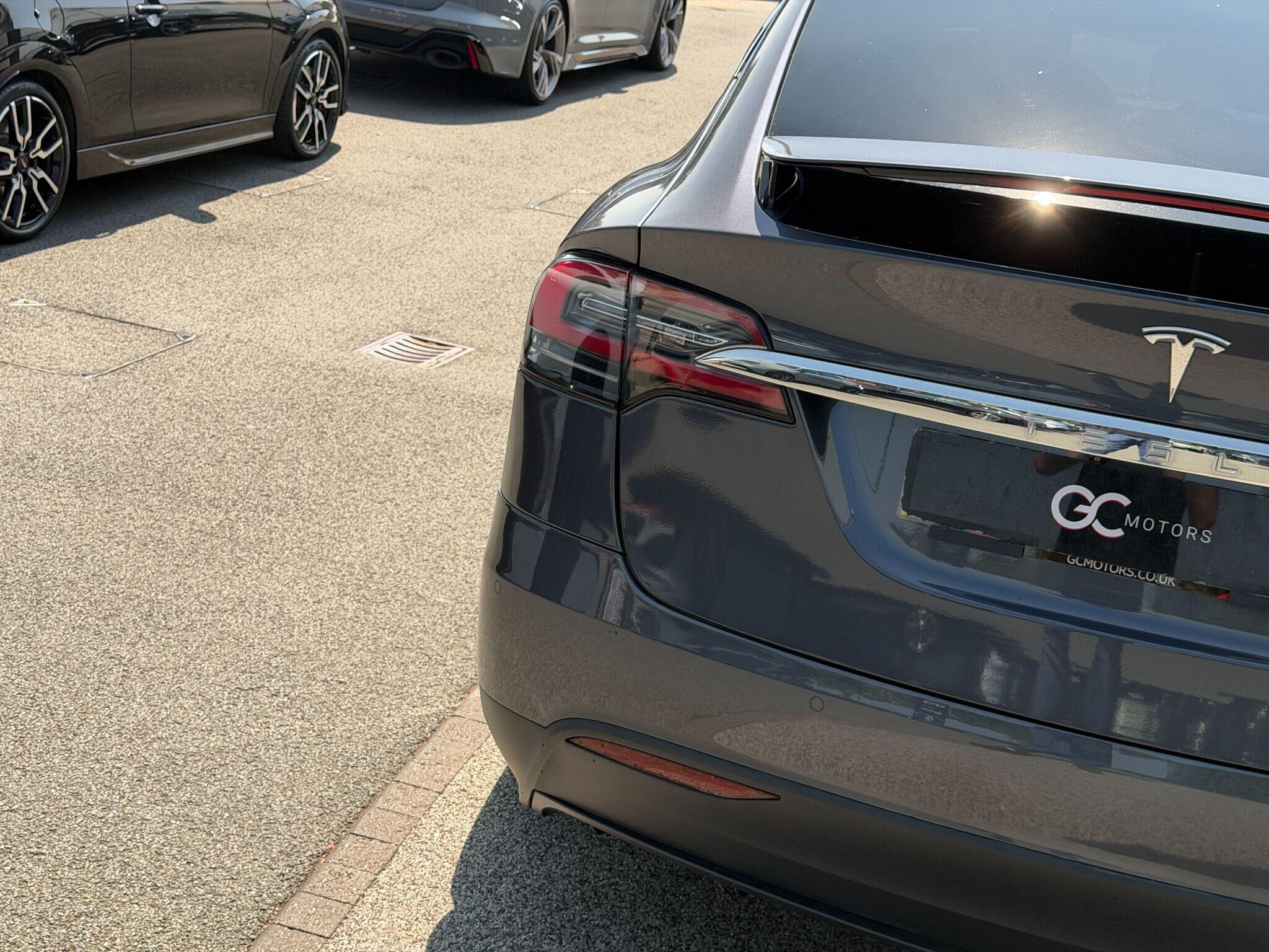 Tesla Model X Model X Gallery Image
