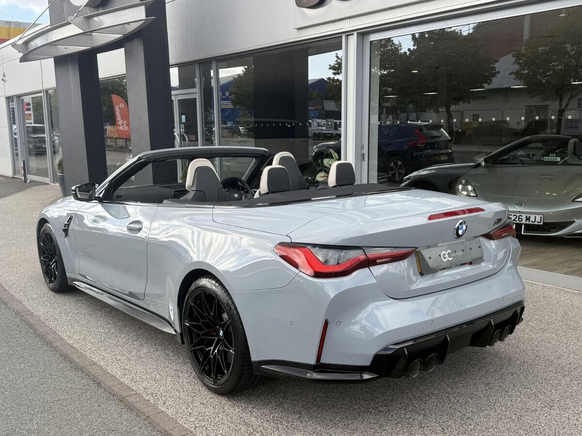 BMW M4 M4 Gallery Image