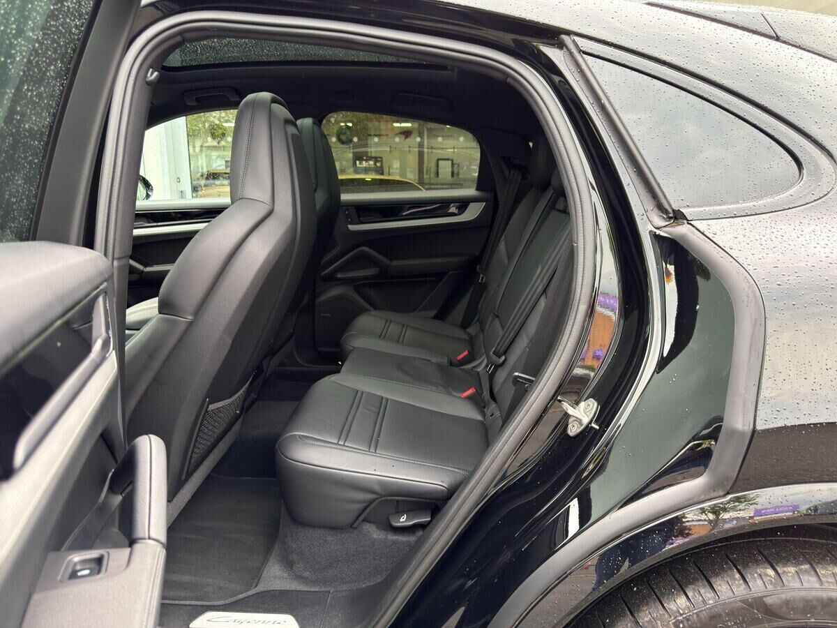 Porsche Cayenne Cayenne Gallery Image
