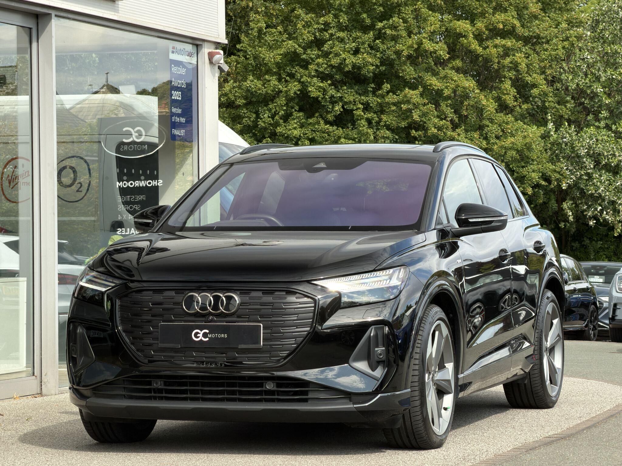 Audi Q4 e-tron Audi Q4 e-tron