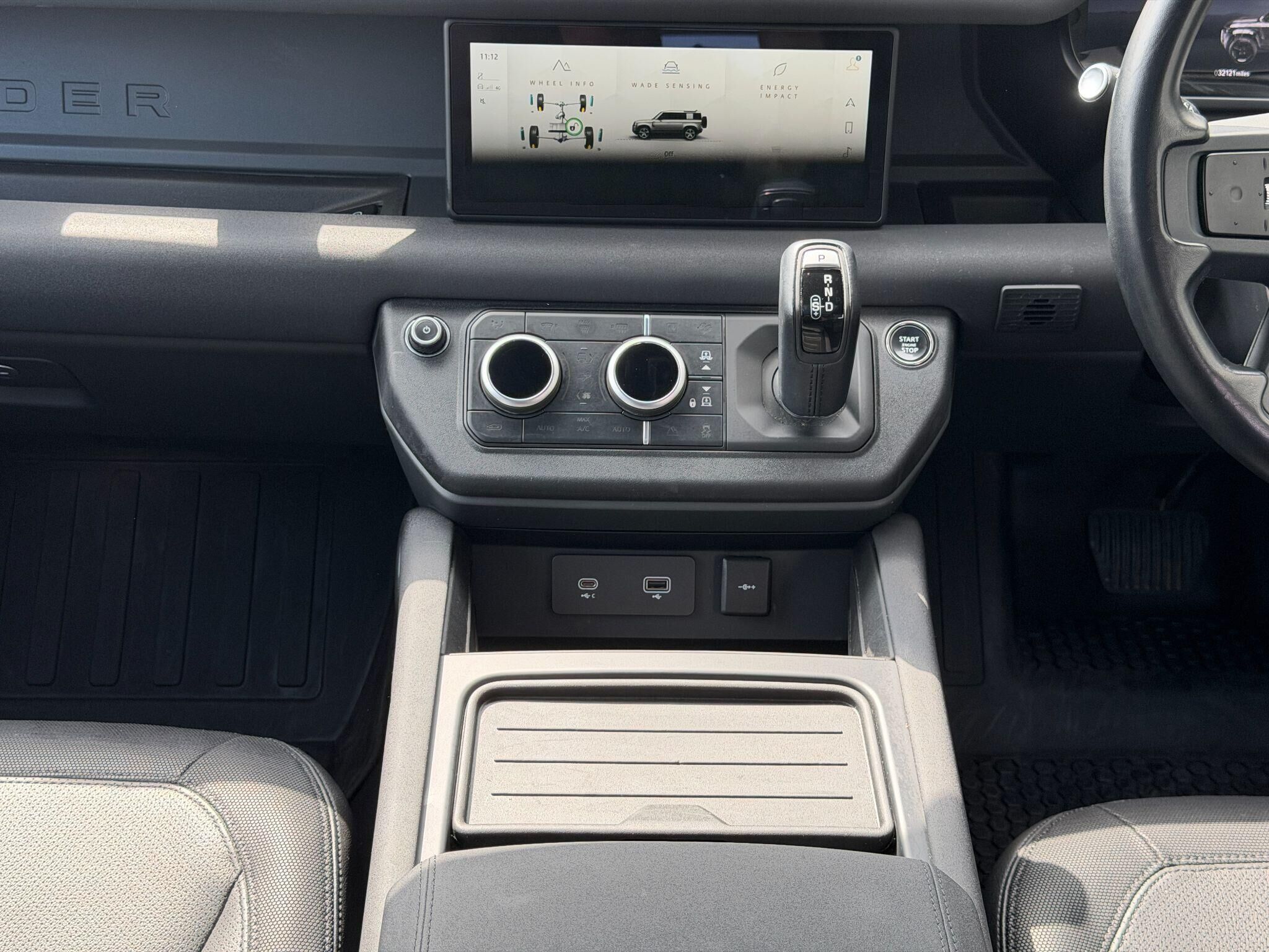 Land Rover Defender 110 Defender 110 Gallery Image