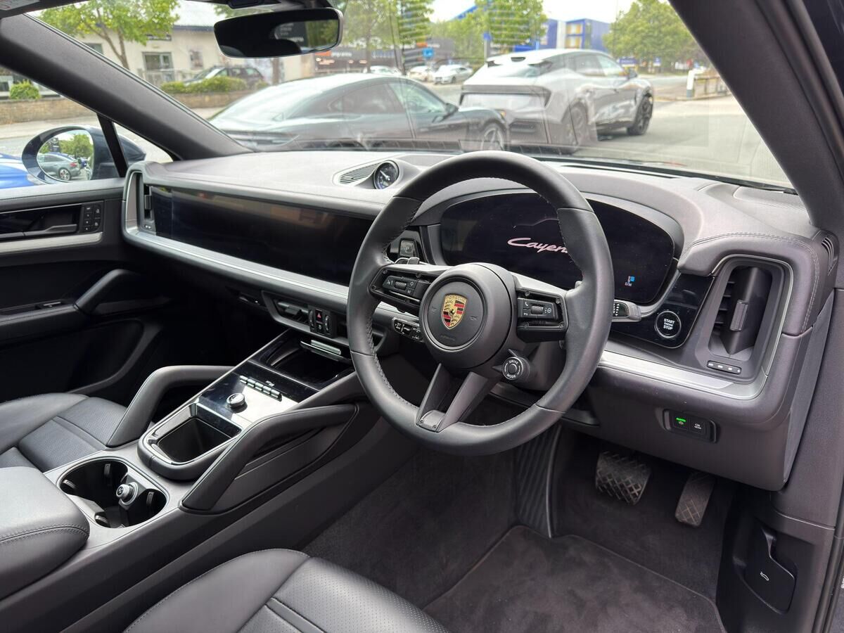 Porsche Cayenne Cayenne Gallery Image