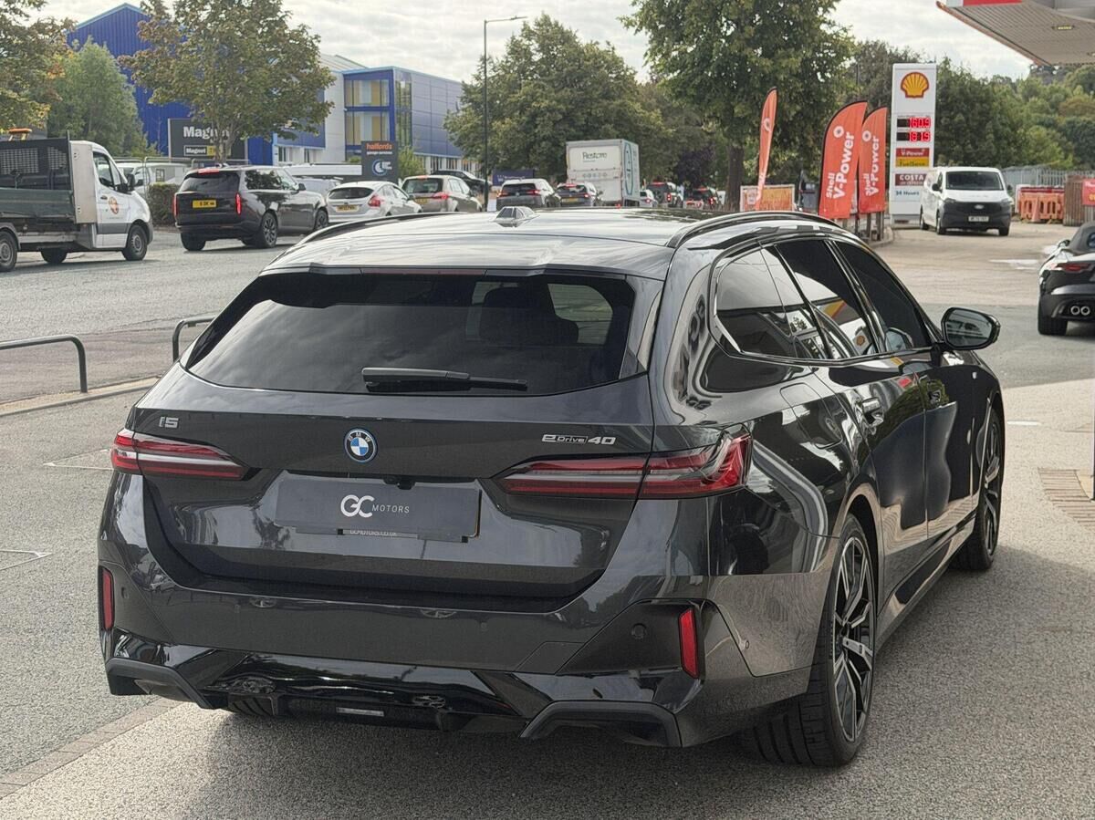 BMW i5 i5 Gallery Image