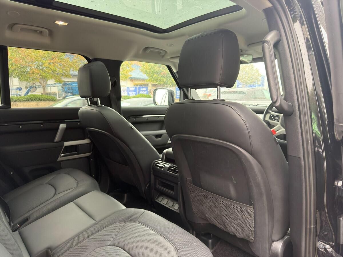 Land Rover Defender 110 Defender 110 Gallery Image