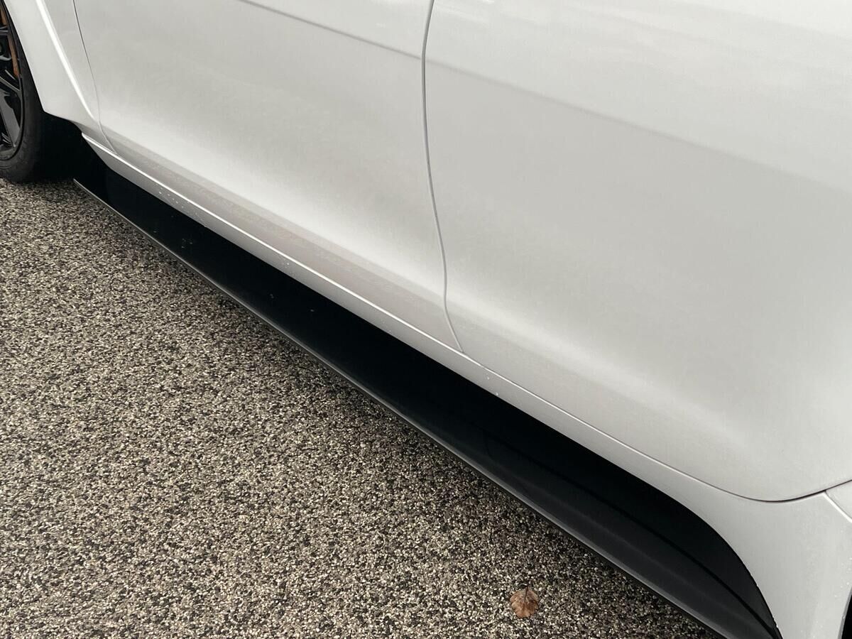 Jaguar XE XE Gallery Image