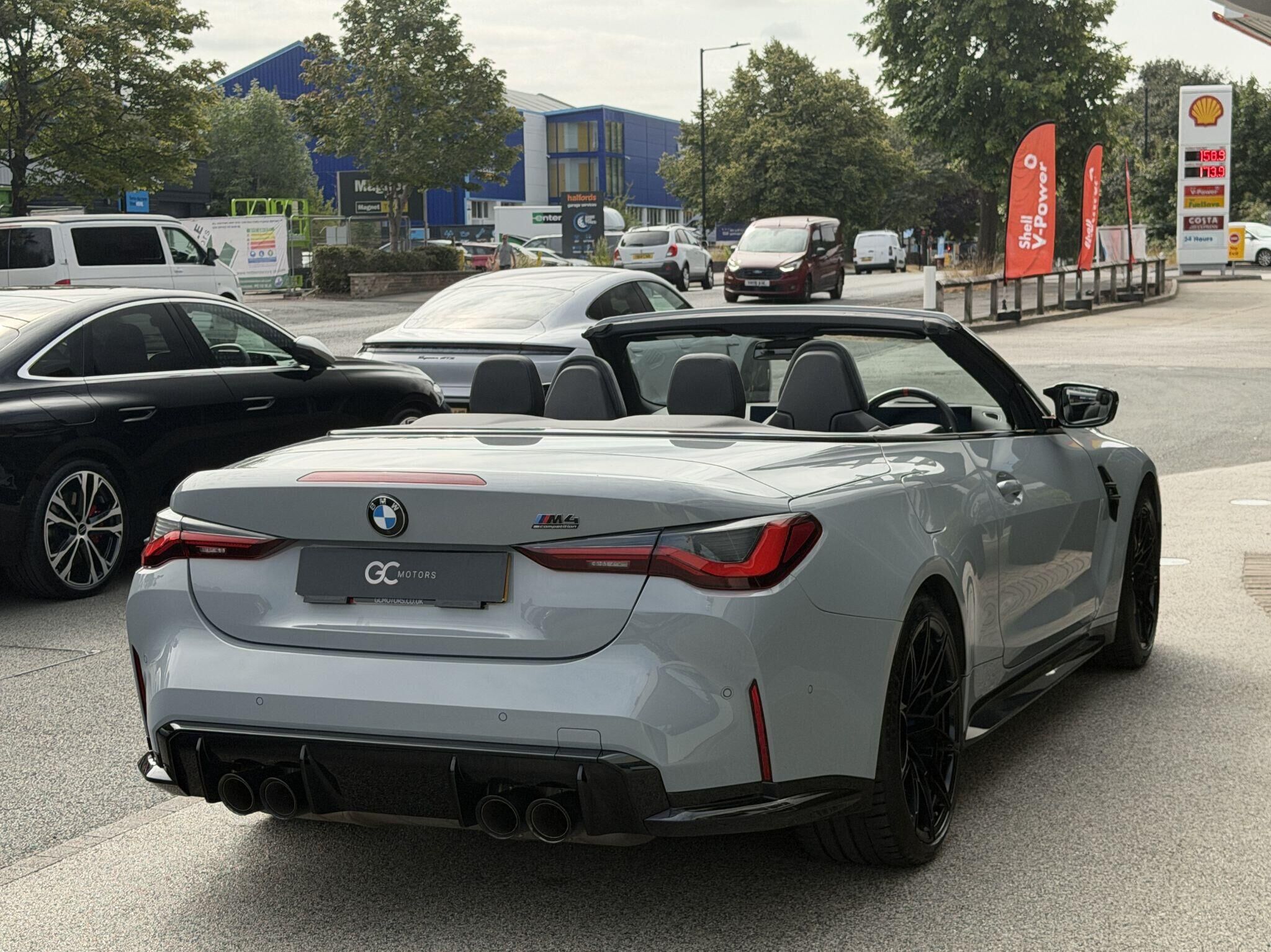 BMW M4 M4 Gallery Image