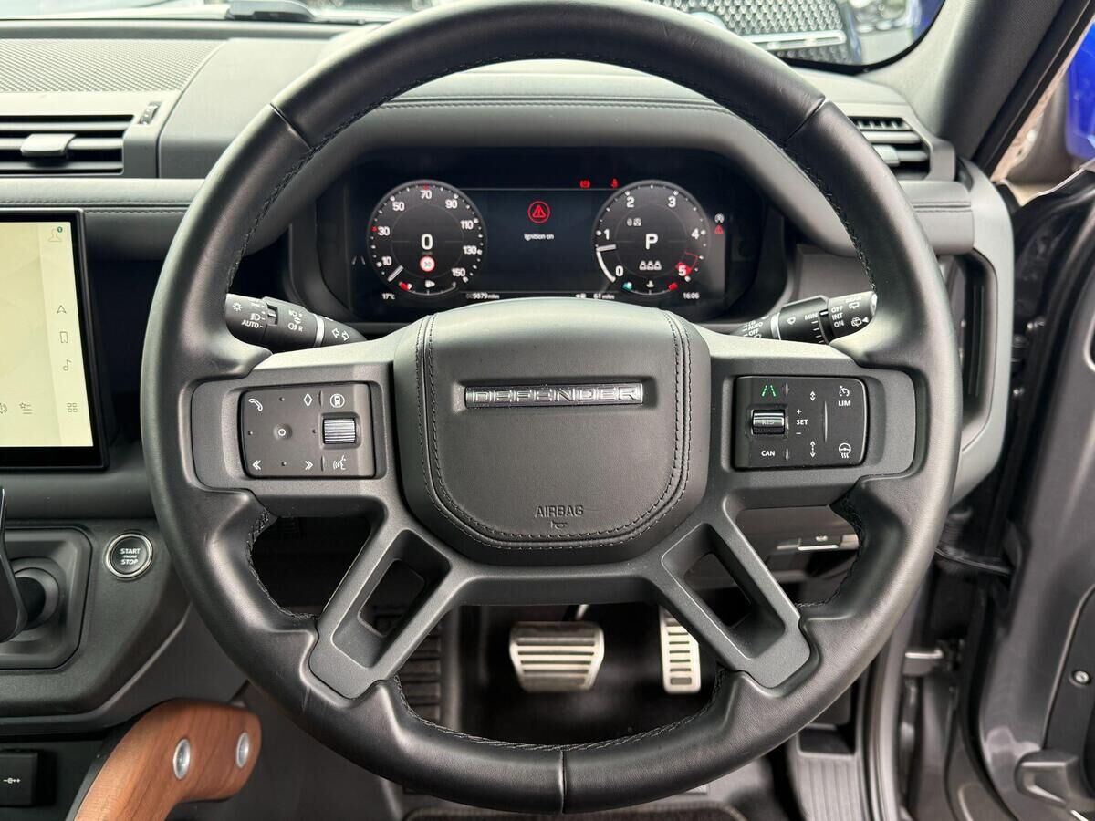 Land Rover Defender 90 Defender 90 Gallery Image