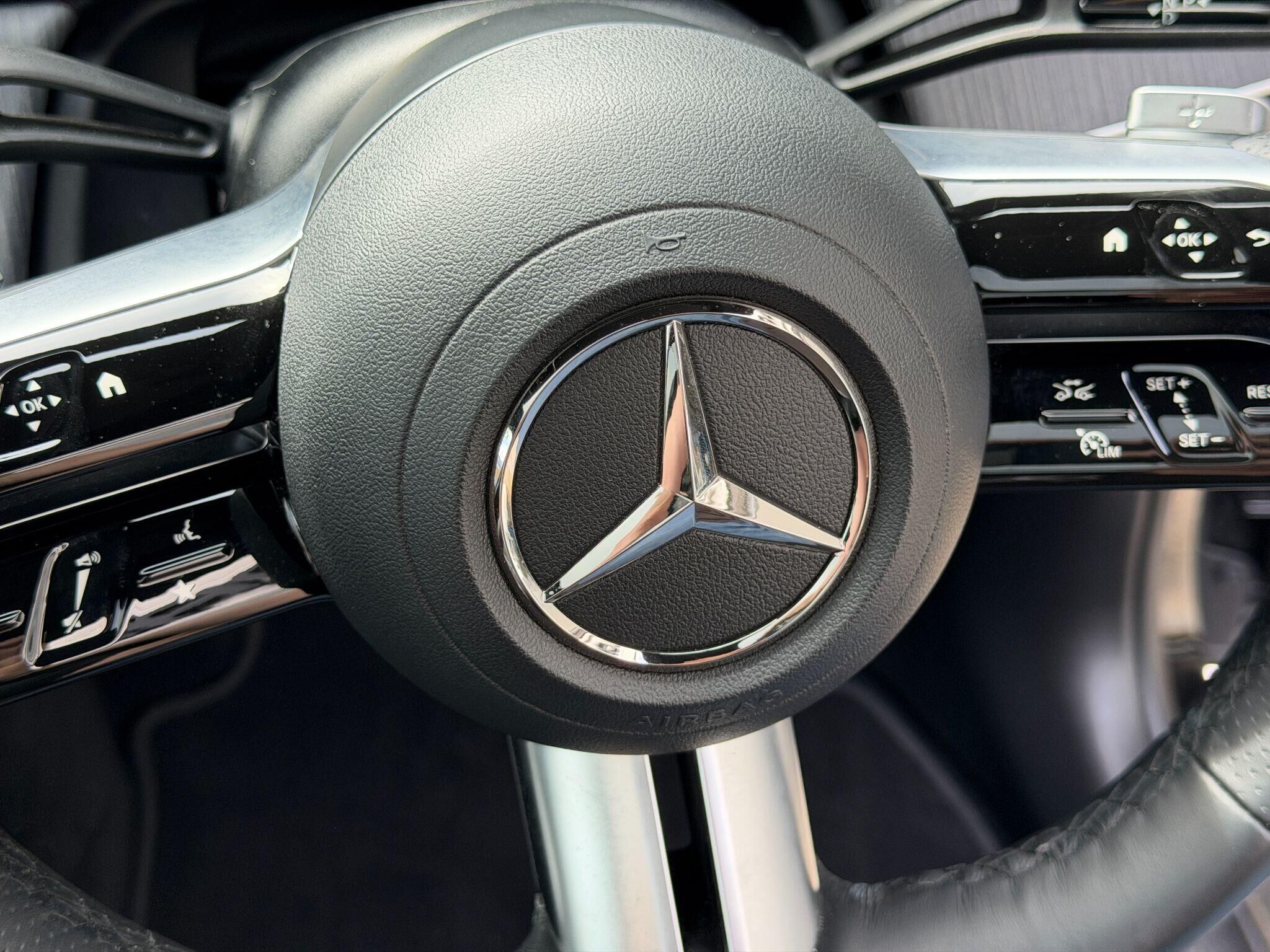Mercedes-Benz EQE EQE Gallery Image
