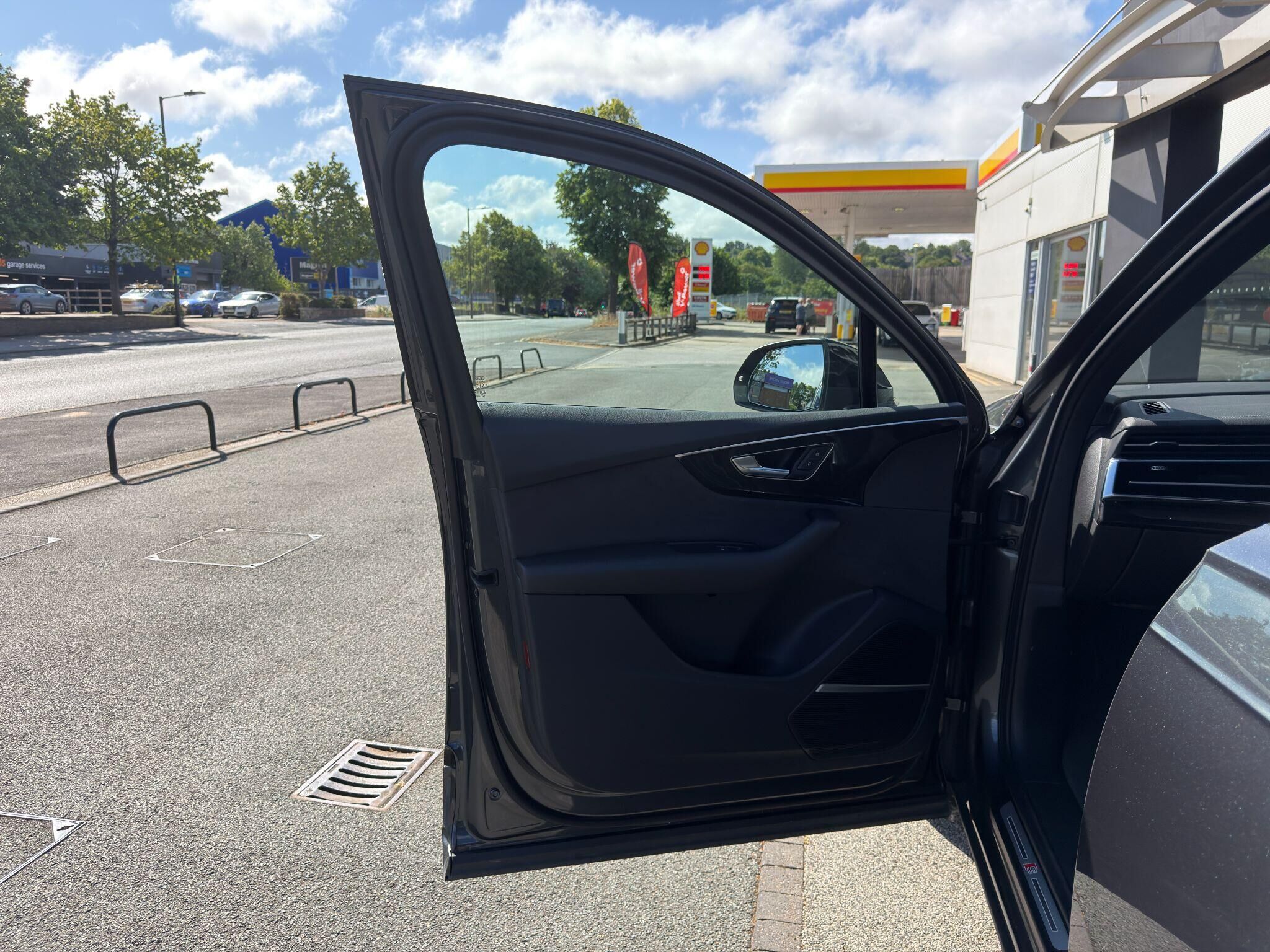 Audi SQ7 SQ7 Gallery Image