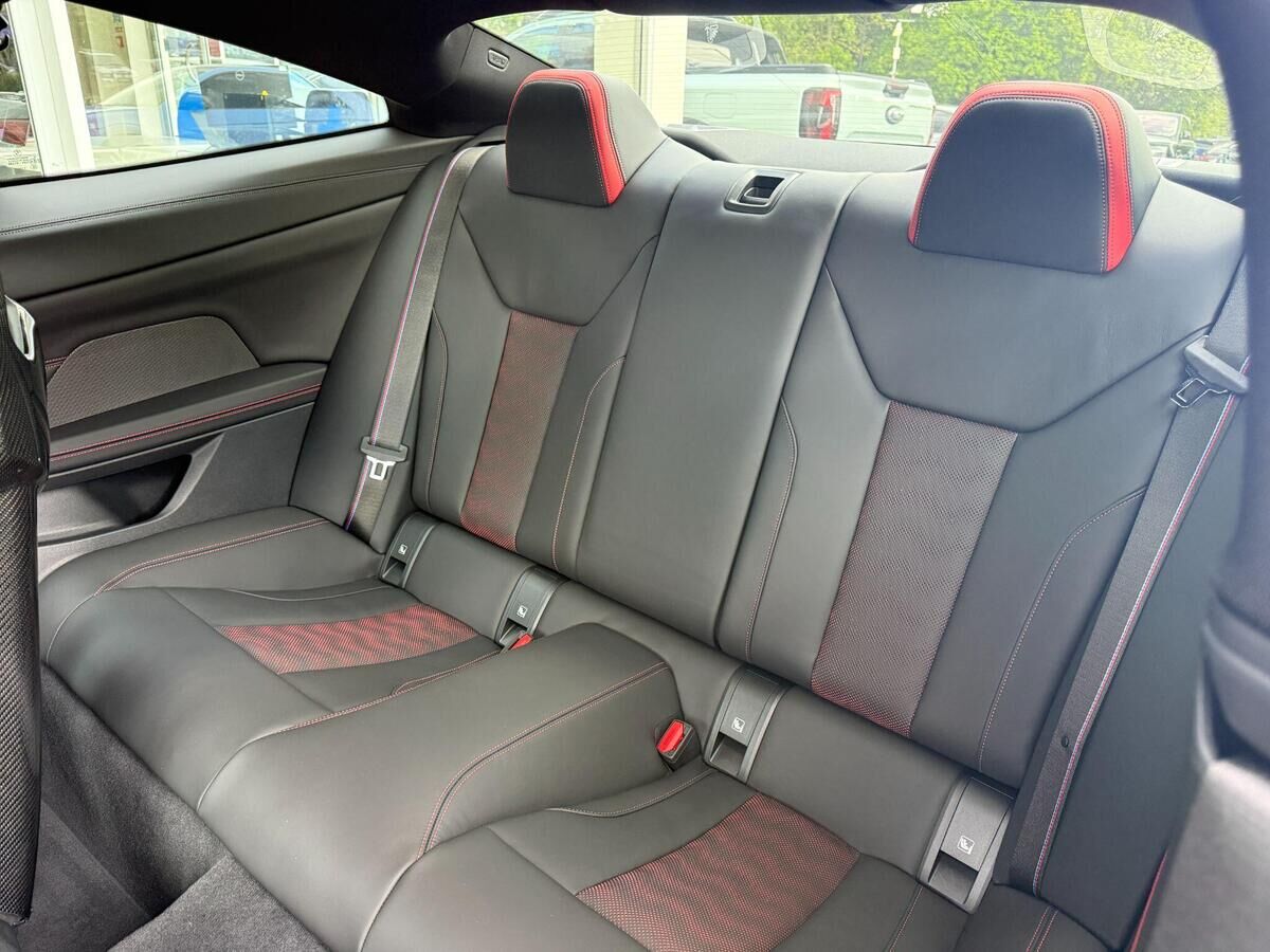 BMW M4 M4 Gallery Image