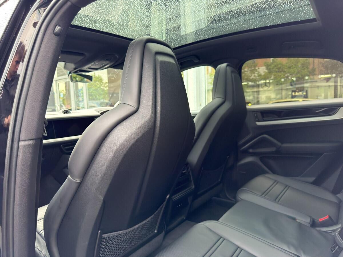 Porsche Cayenne Cayenne Gallery Image