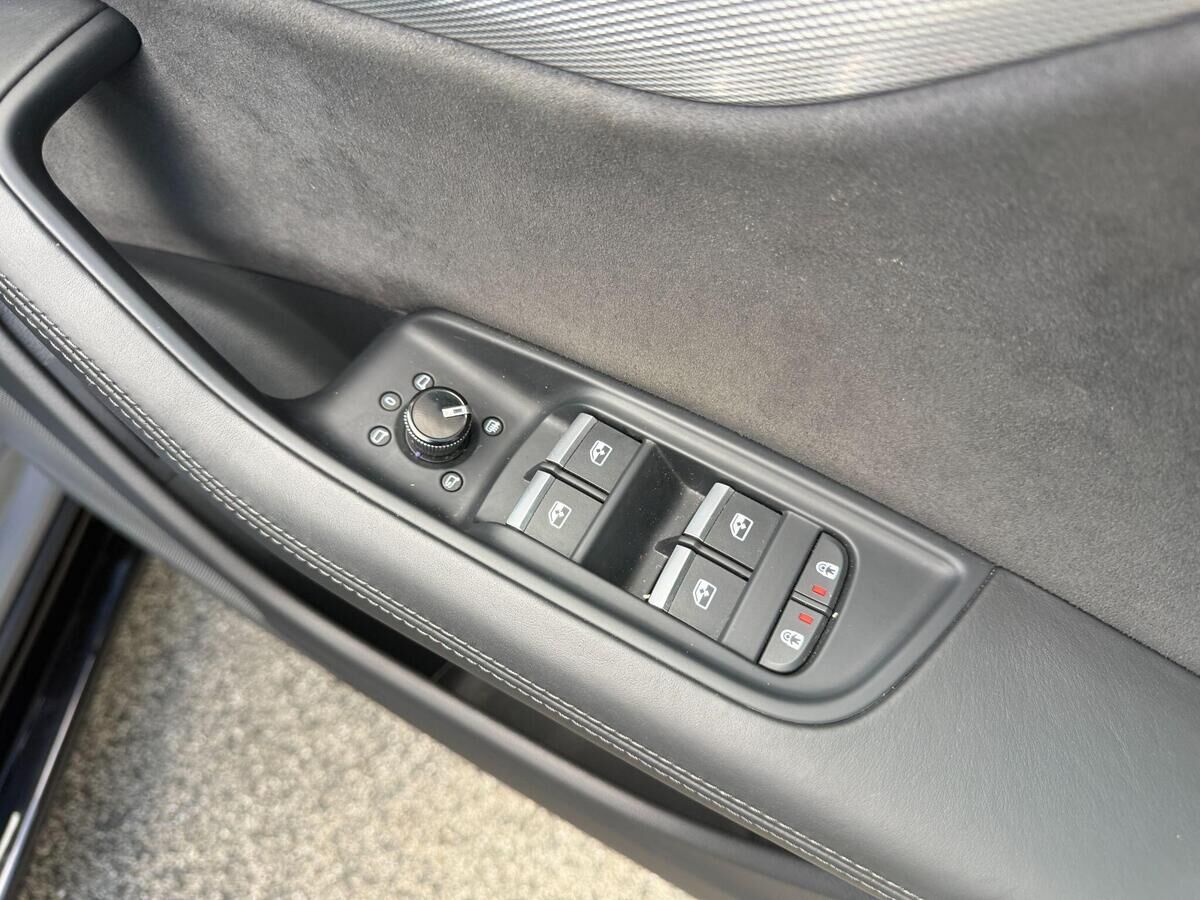 Audi RSQ8 RSQ8 Gallery Image