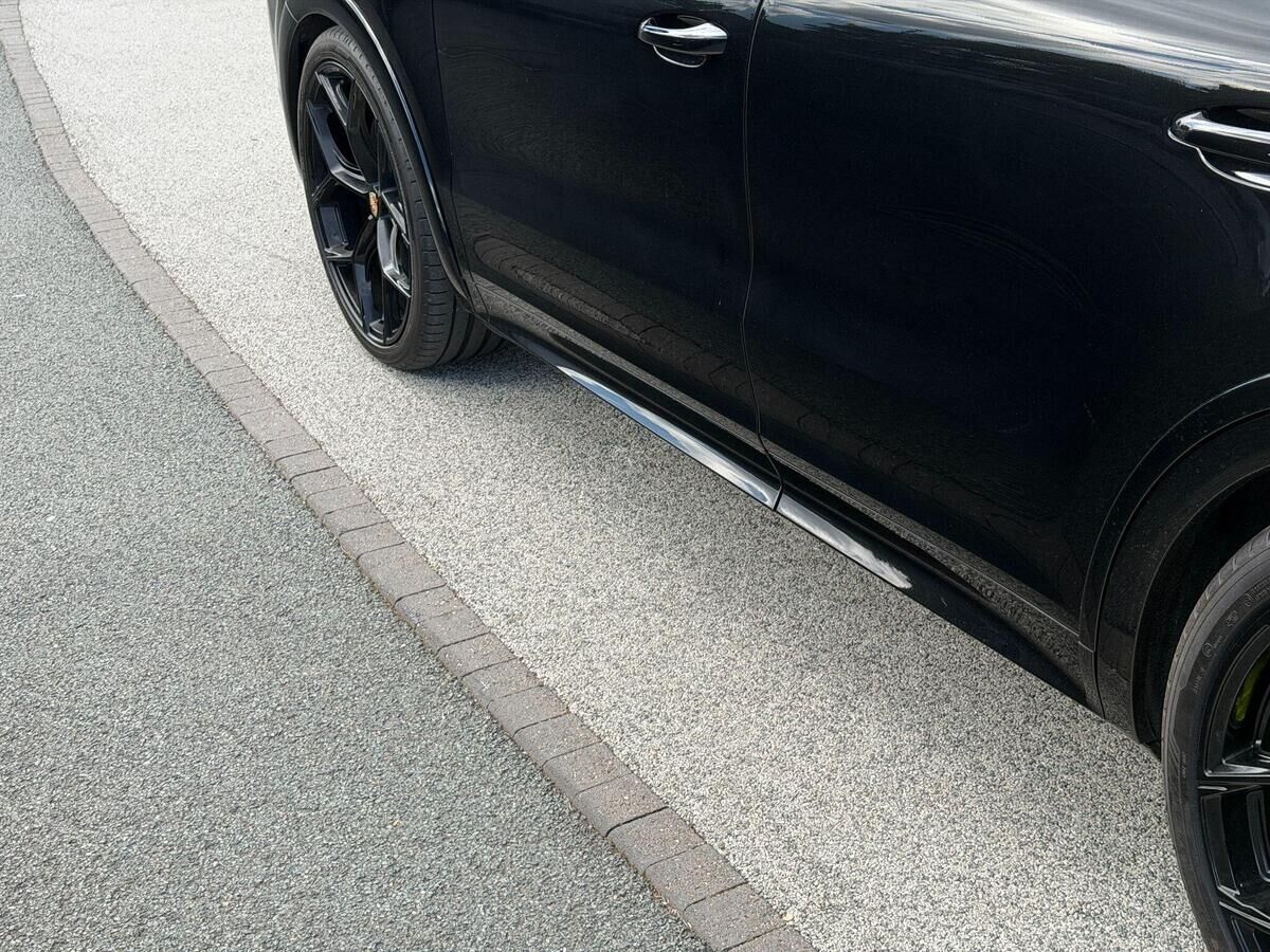Porsche Cayenne Cayenne Gallery Image