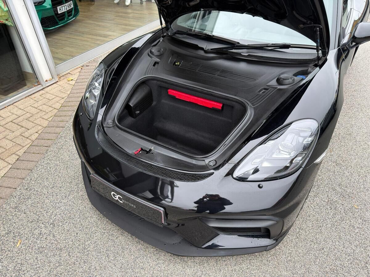 Porsche 718 Cayman 718 Cayman Gallery Image