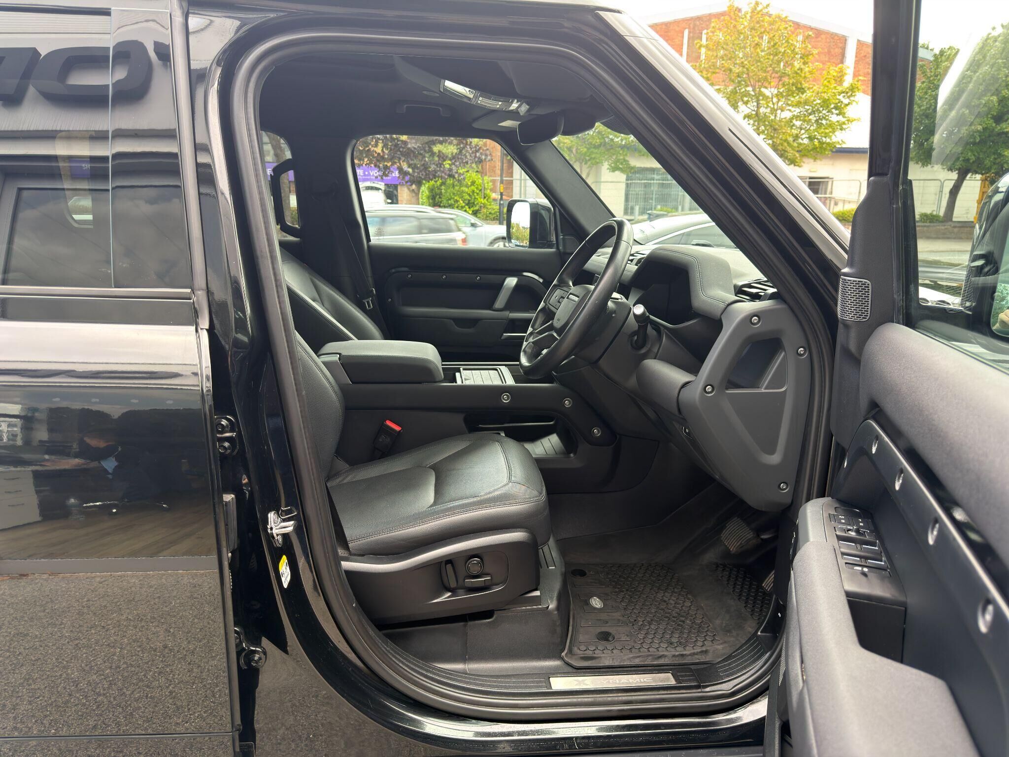 Land Rover Defender 110 Defender 110 Gallery Image