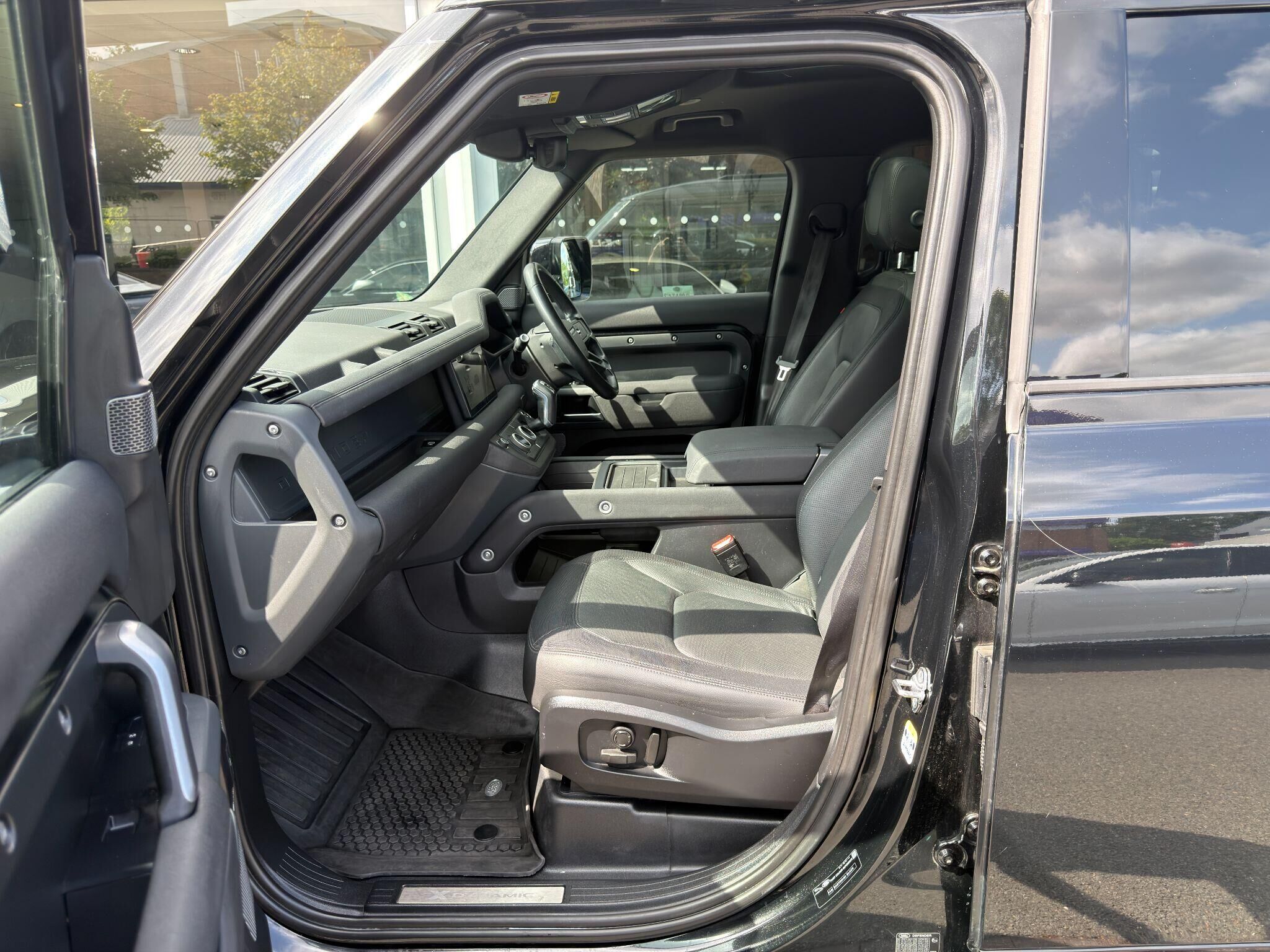 Land Rover Defender 110 Defender 110 Gallery Image