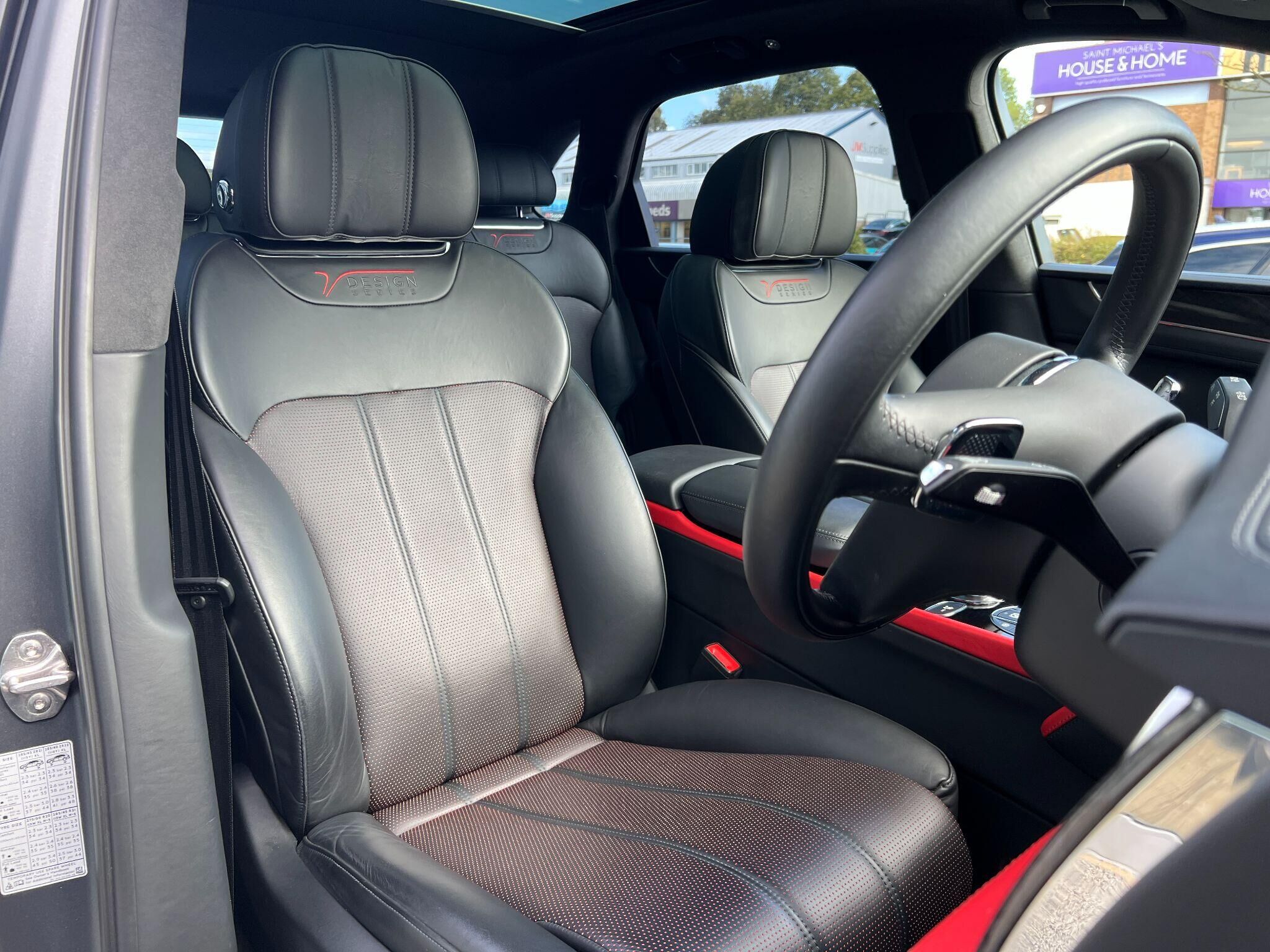 Bentley Bentayga Bentayga Gallery Image