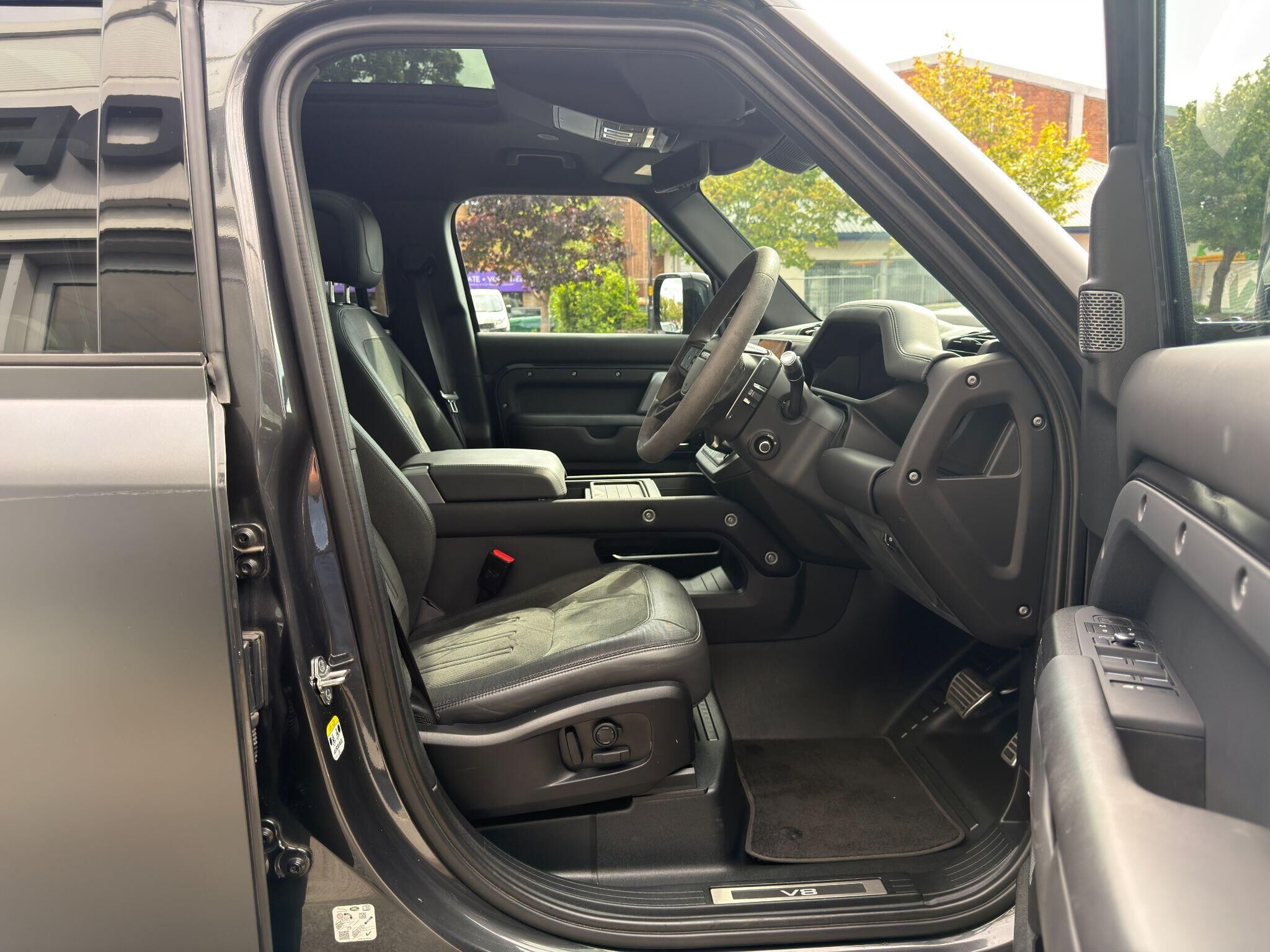 Land Rover Defender 110 Defender 110 Gallery Image