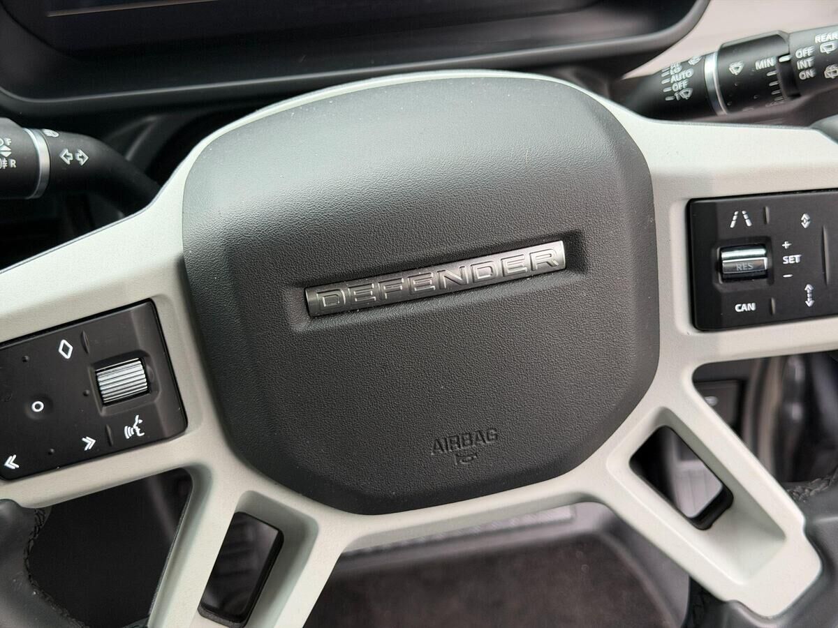Land Rover Defender 110 Defender 110 Gallery Image