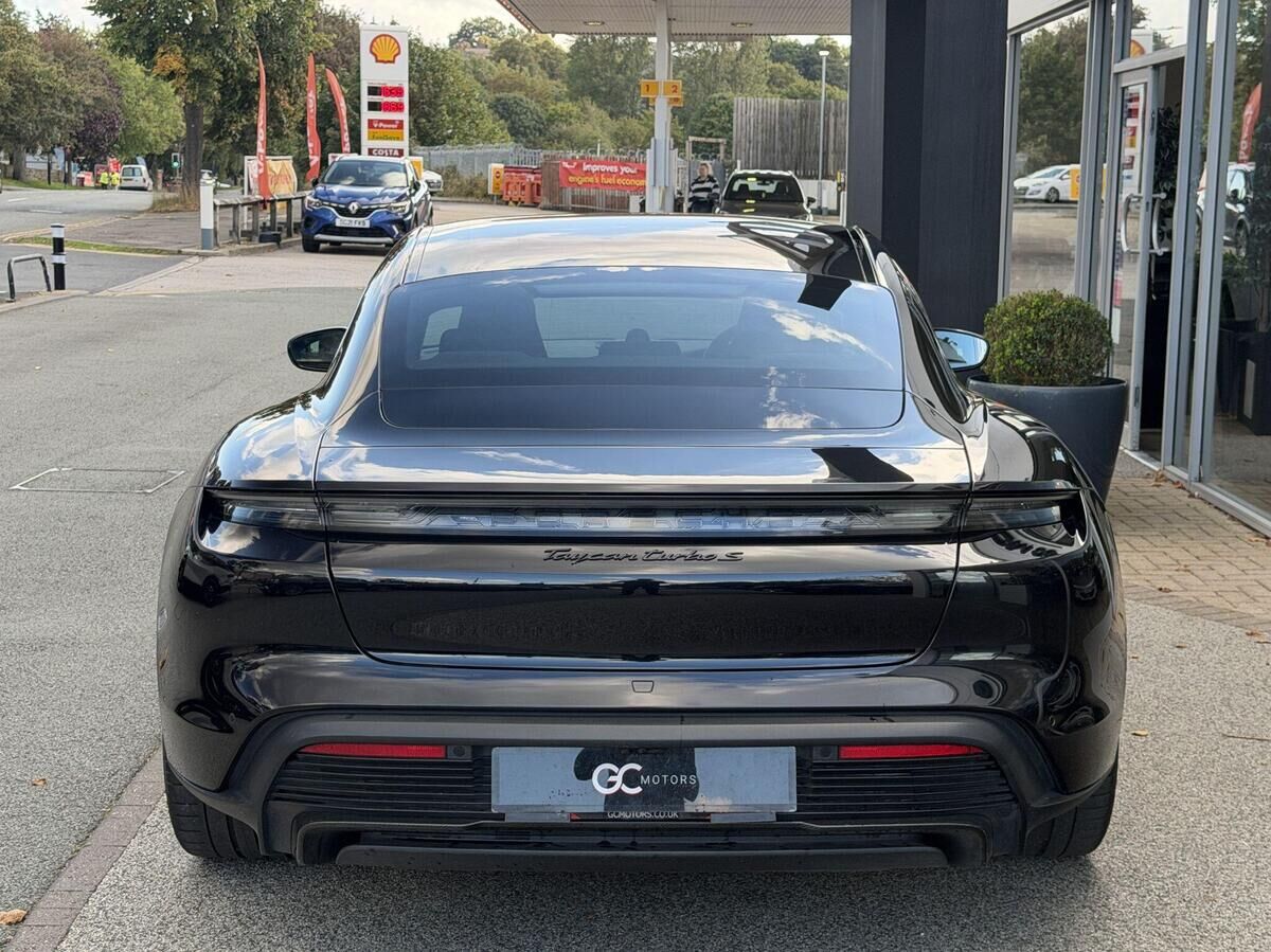 Porsche Taycan Taycan Gallery Image