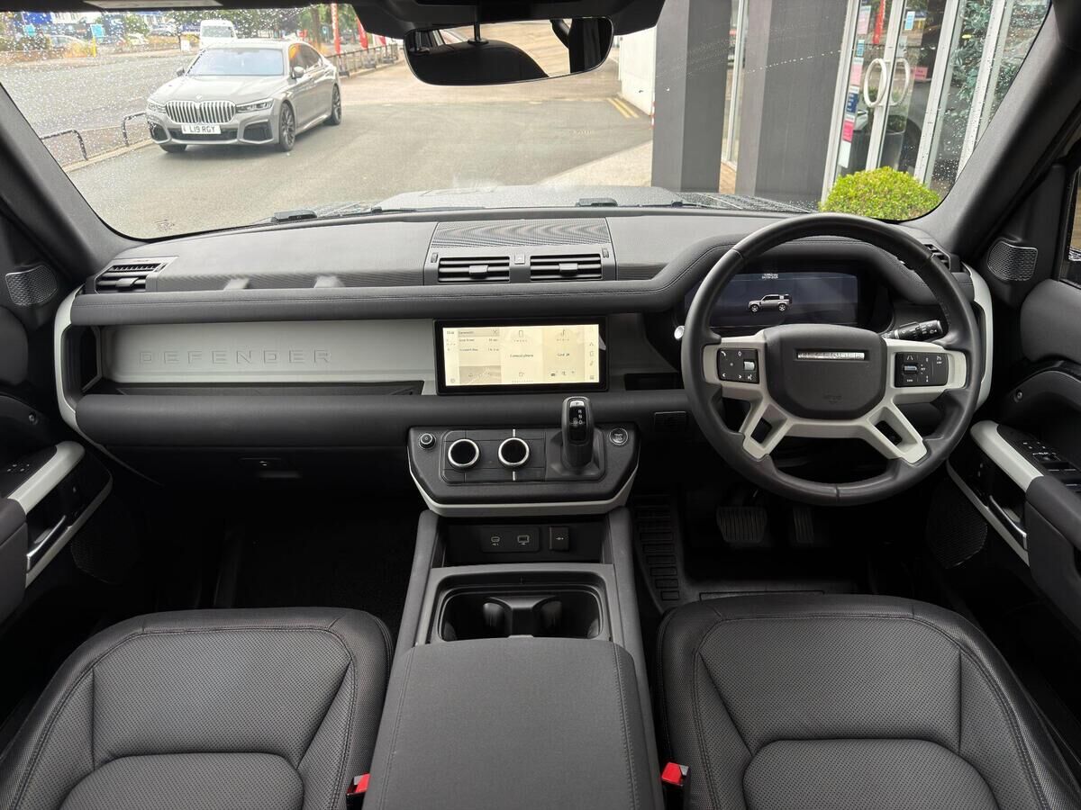 Land Rover Defender 110 Defender 110 Gallery Image