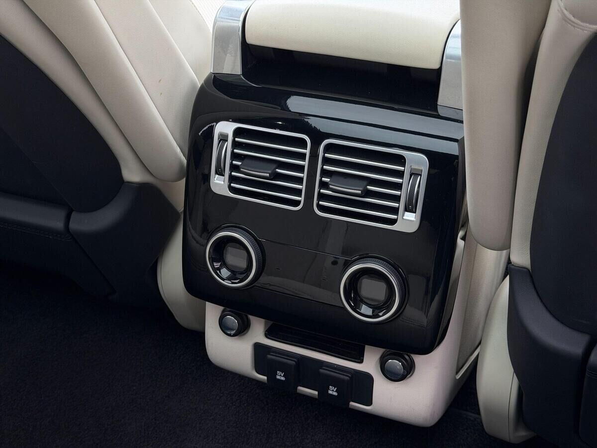 Land Rover Range Rover Range Rover Gallery Image