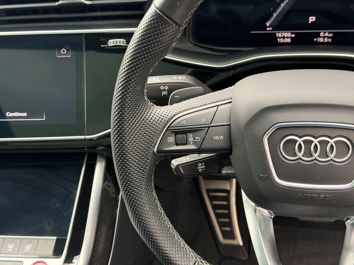 Audi SQ7 SQ7 Gallery Image