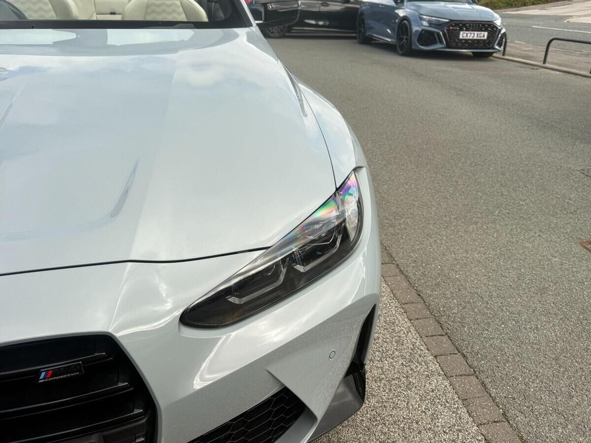 BMW M4 M4 Gallery Image