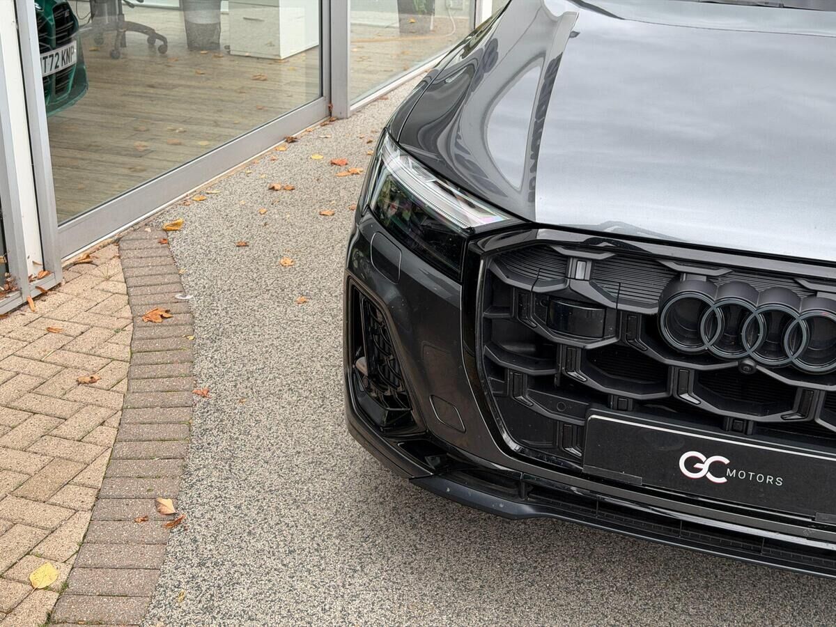 Audi SQ7 SQ7 Gallery Image