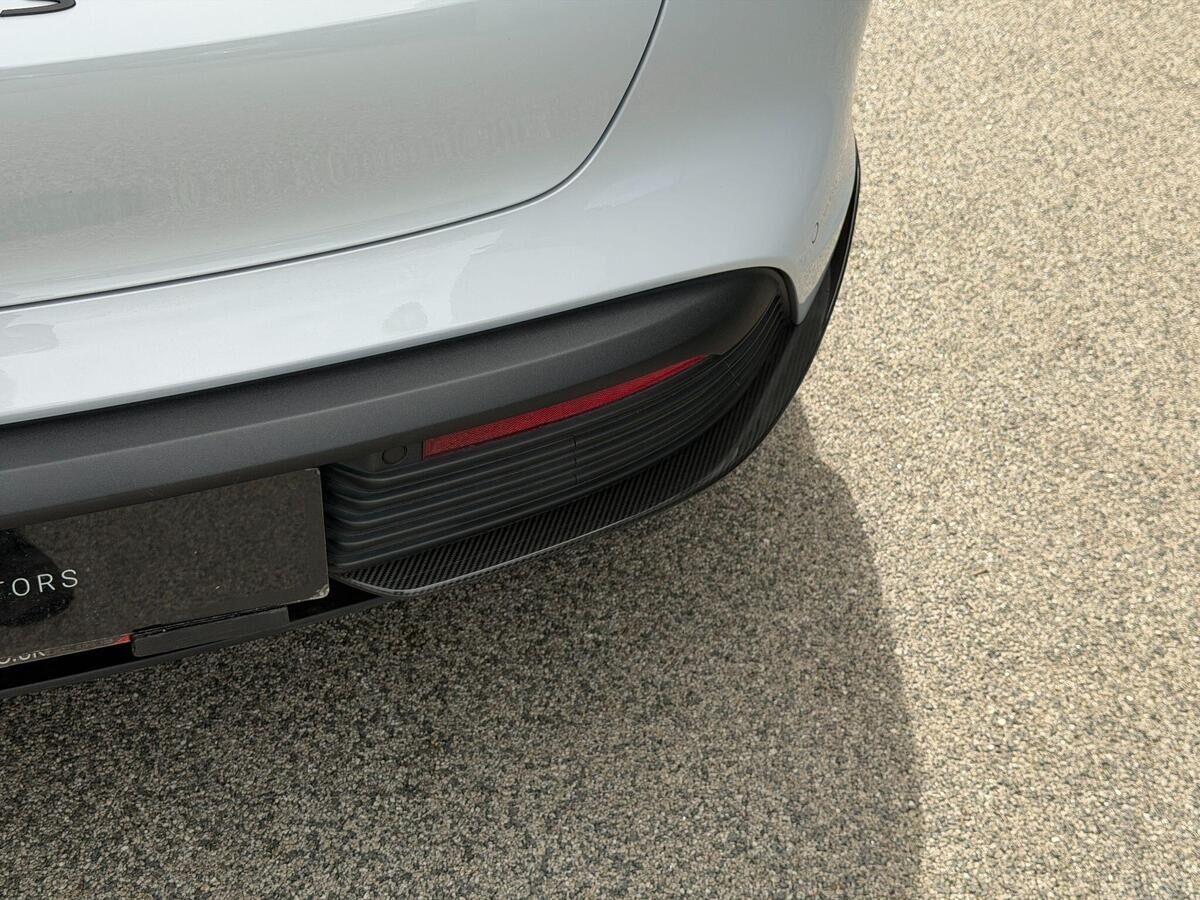 Porsche Taycan Taycan Gallery Image