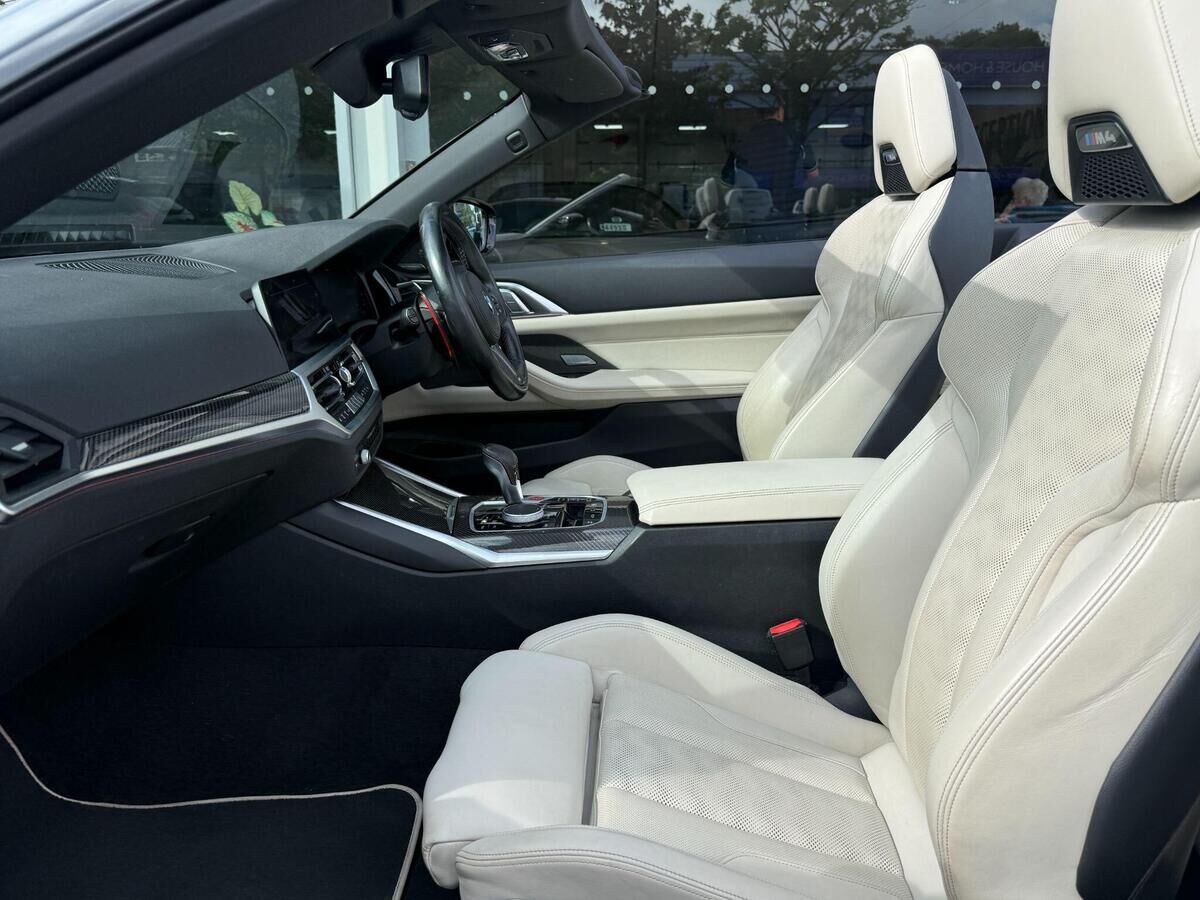 BMW M4 M4 Gallery Image