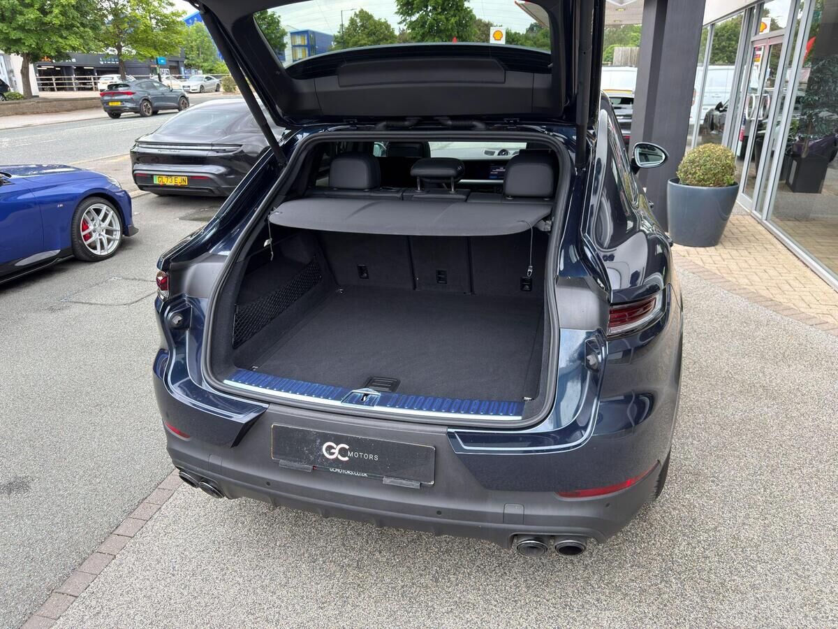Porsche Cayenne Cayenne Gallery Image