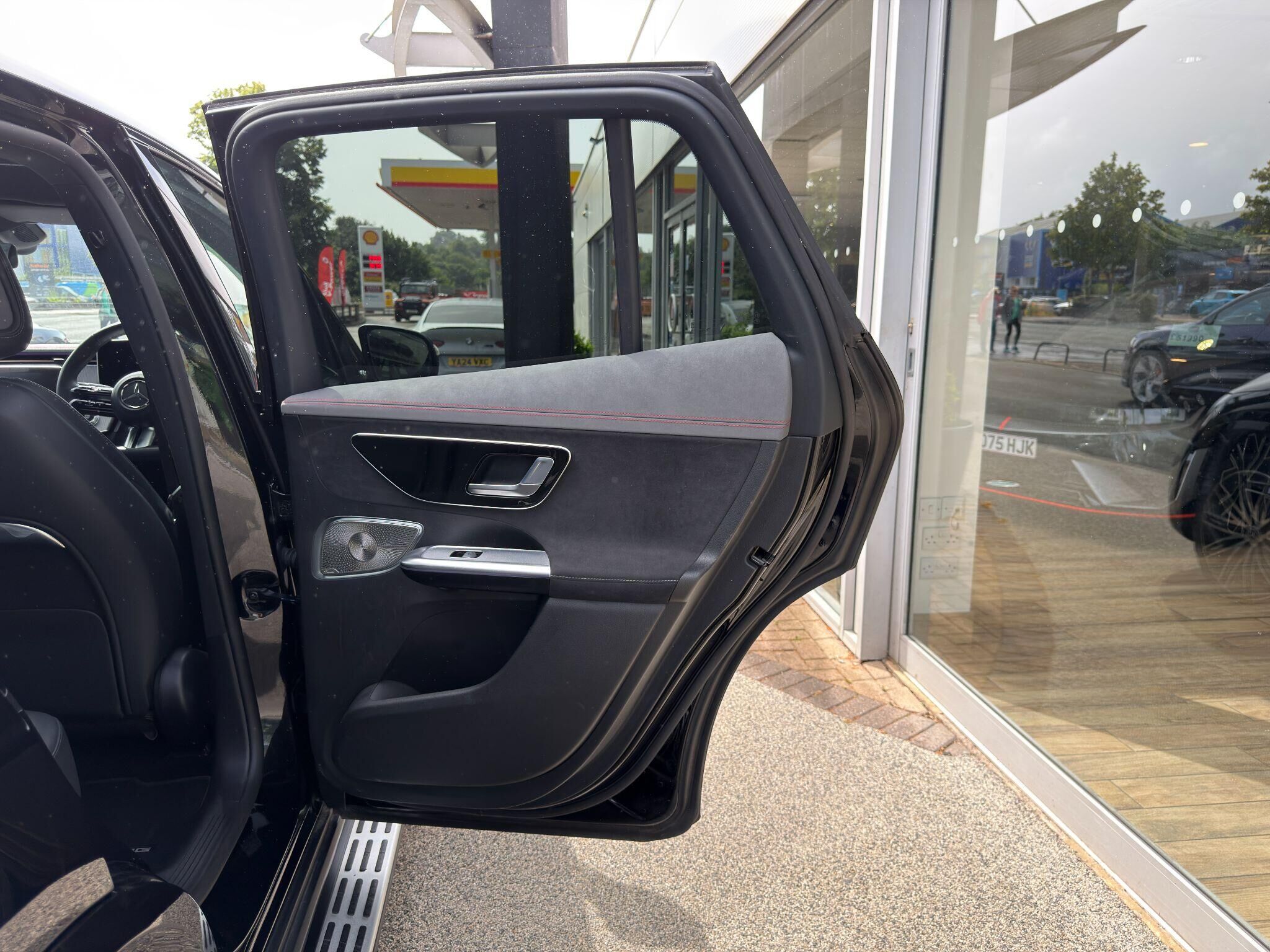Mercedes-Benz EQE EQE Gallery Image