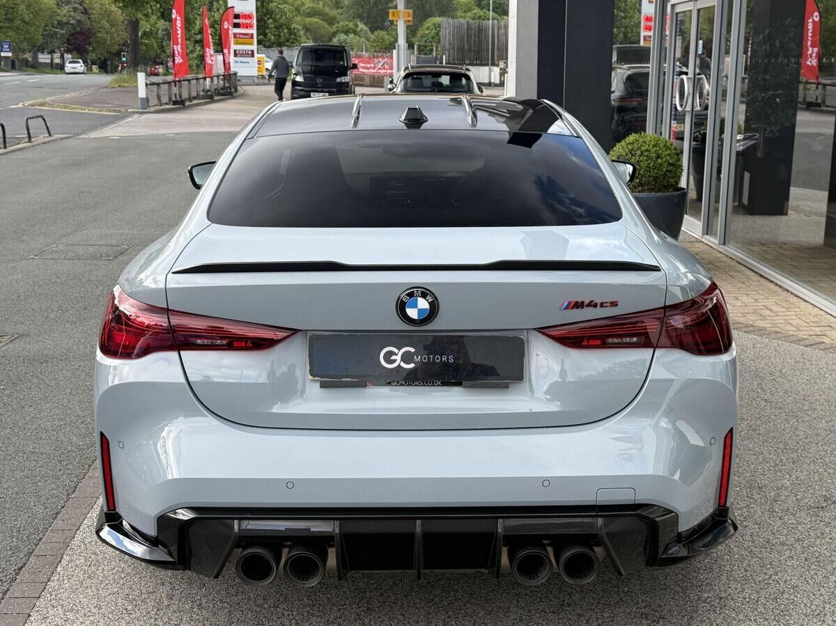 BMW M4 M4 Gallery Image