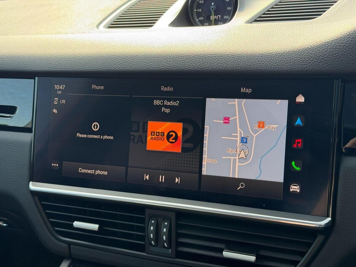 Porsche Cayenne Cayenne Gallery Image