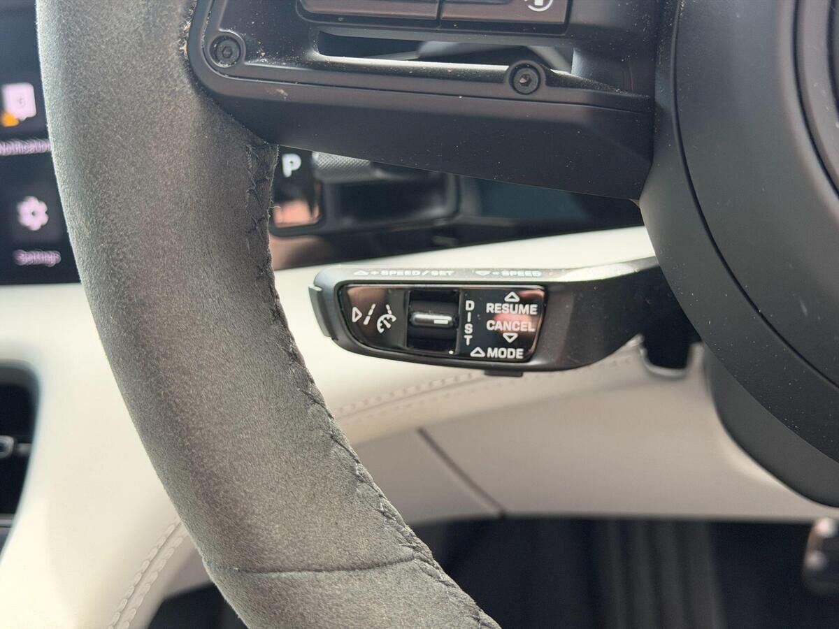 Porsche Taycan Taycan Gallery Image