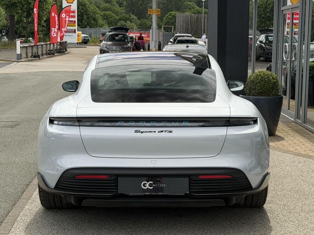 Porsche Taycan Taycan Gallery Image