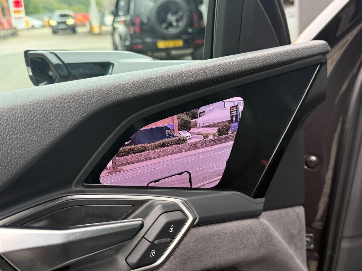 Audi Q8 e-tron Q8 e-tron Gallery Image