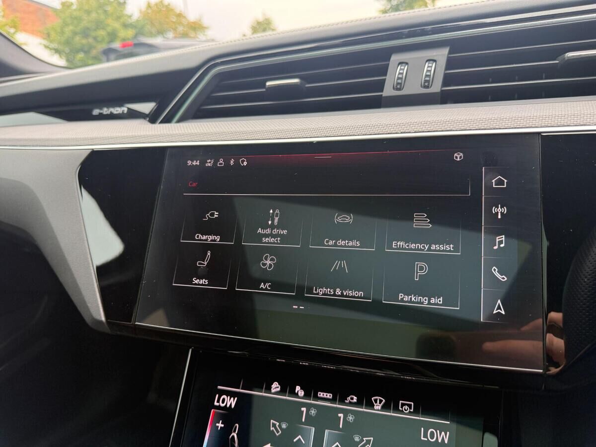Audi Q8 e-tron Q8 e-tron Gallery Image