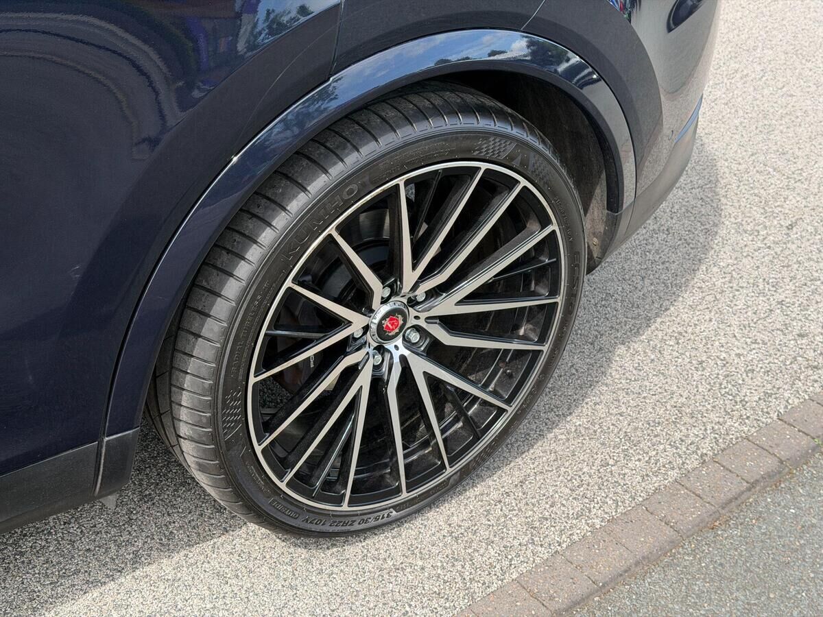 Porsche Cayenne Cayenne Gallery Image