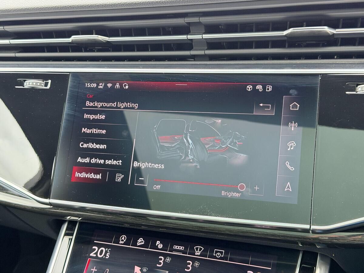 Audi SQ7 SQ7 Gallery Image