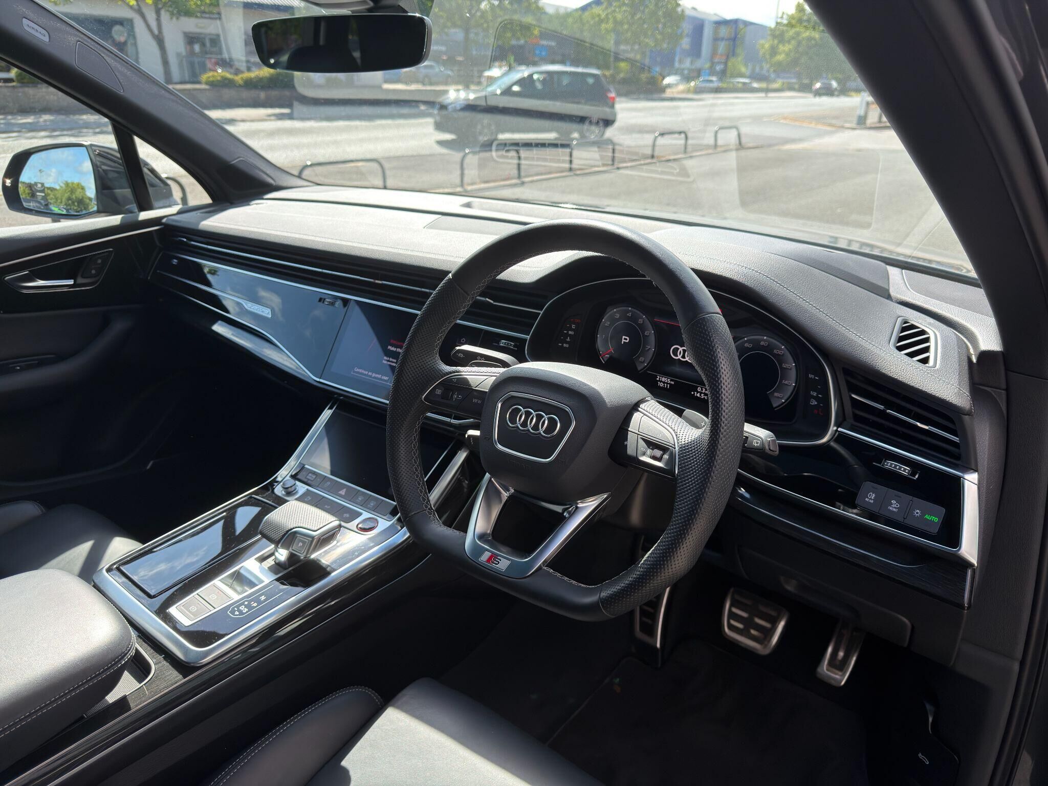 Audi SQ7 SQ7 Gallery Image