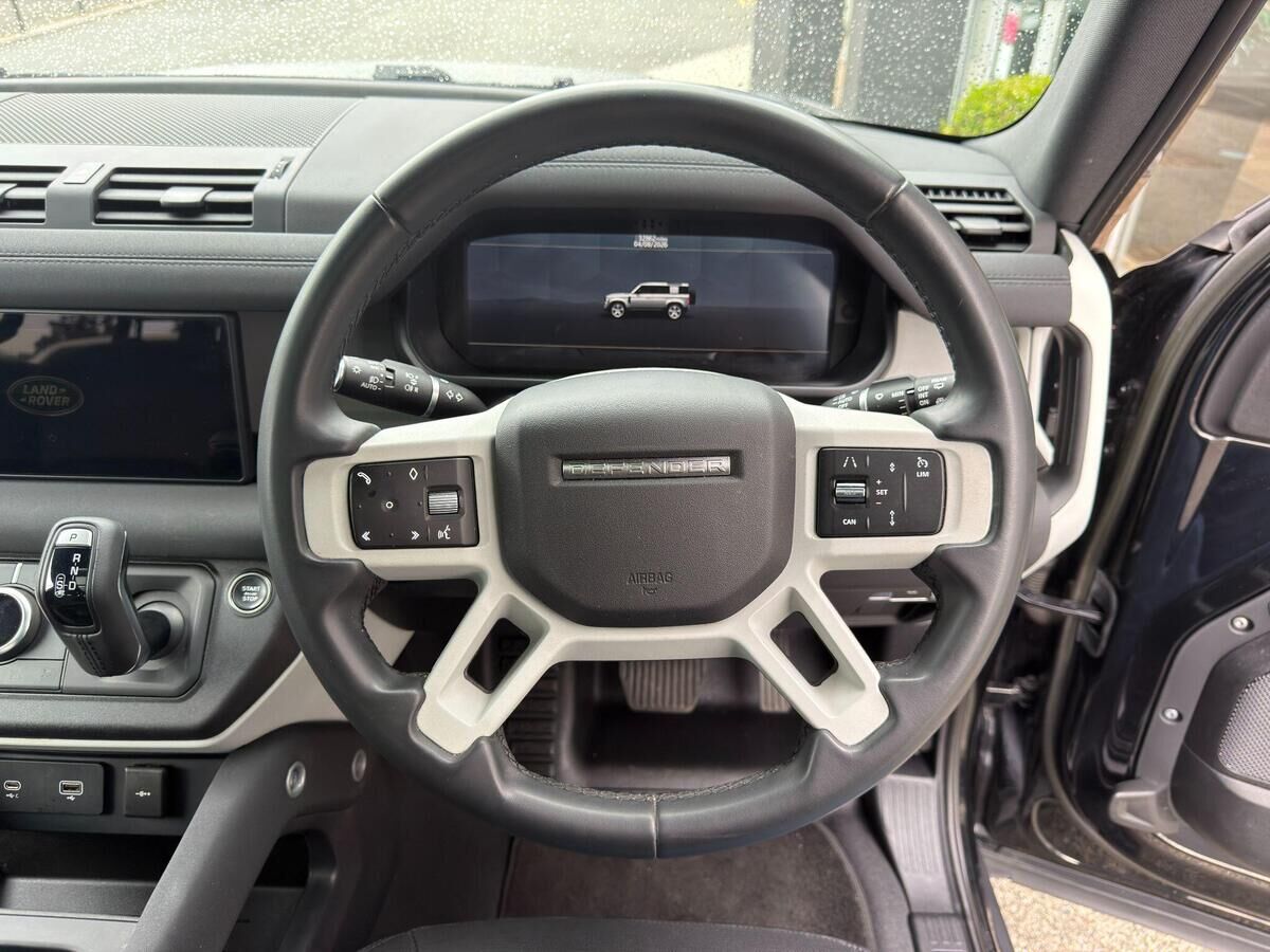 Land Rover Defender 110 Defender 110 Gallery Image